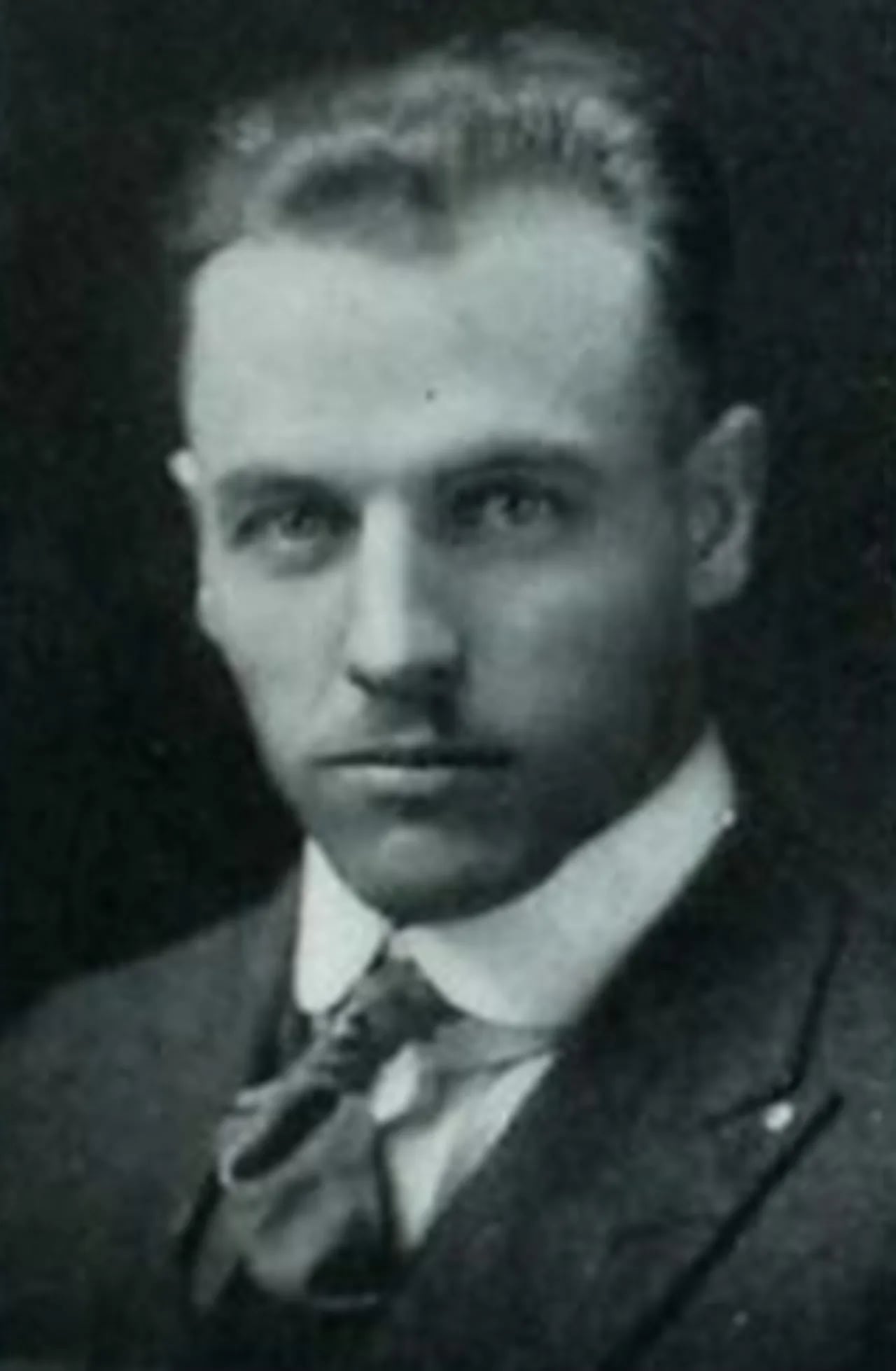 Portrait of Hugh Lowery (1892–1972) – memorial page