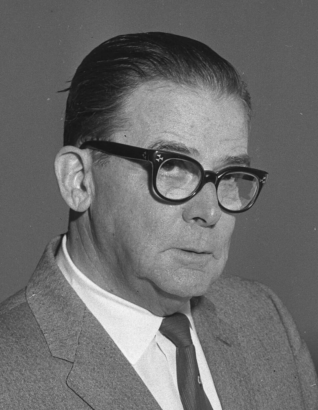 Portrait of Norris Poulson (1895–1982) – memorial page