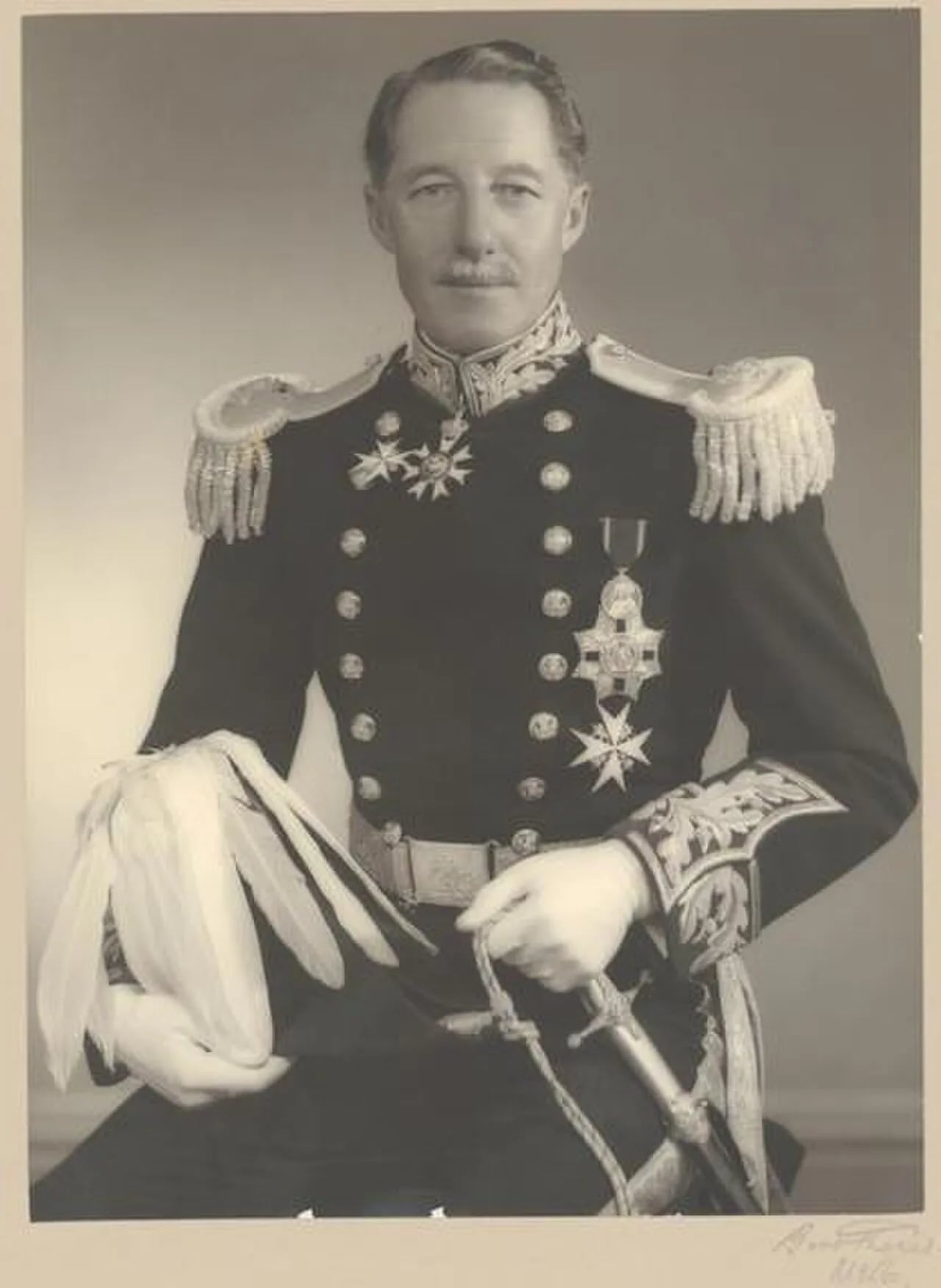 Porträt von William Vannecke, 5. Baron Huntingfield (1883–1969) – Gedenkseite