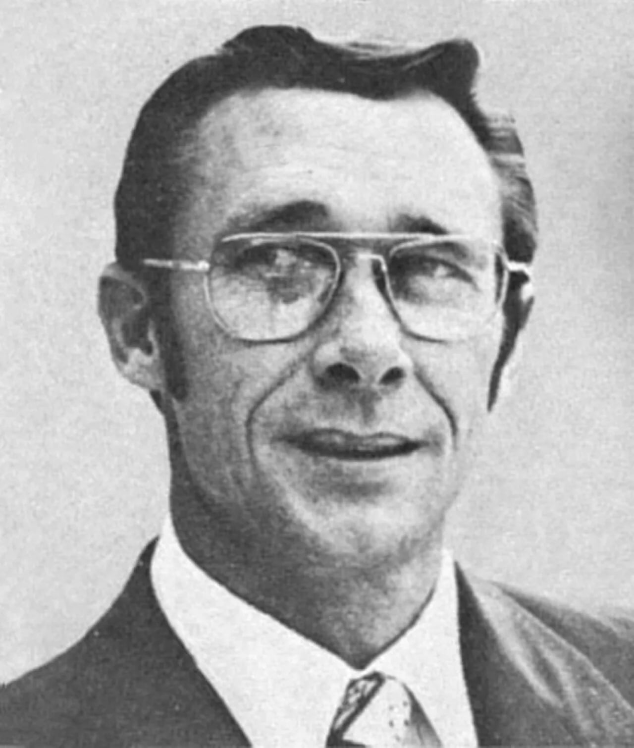 Porträt von Theodore Marshall Risenhoover (1934–2006) – Gedenkseite