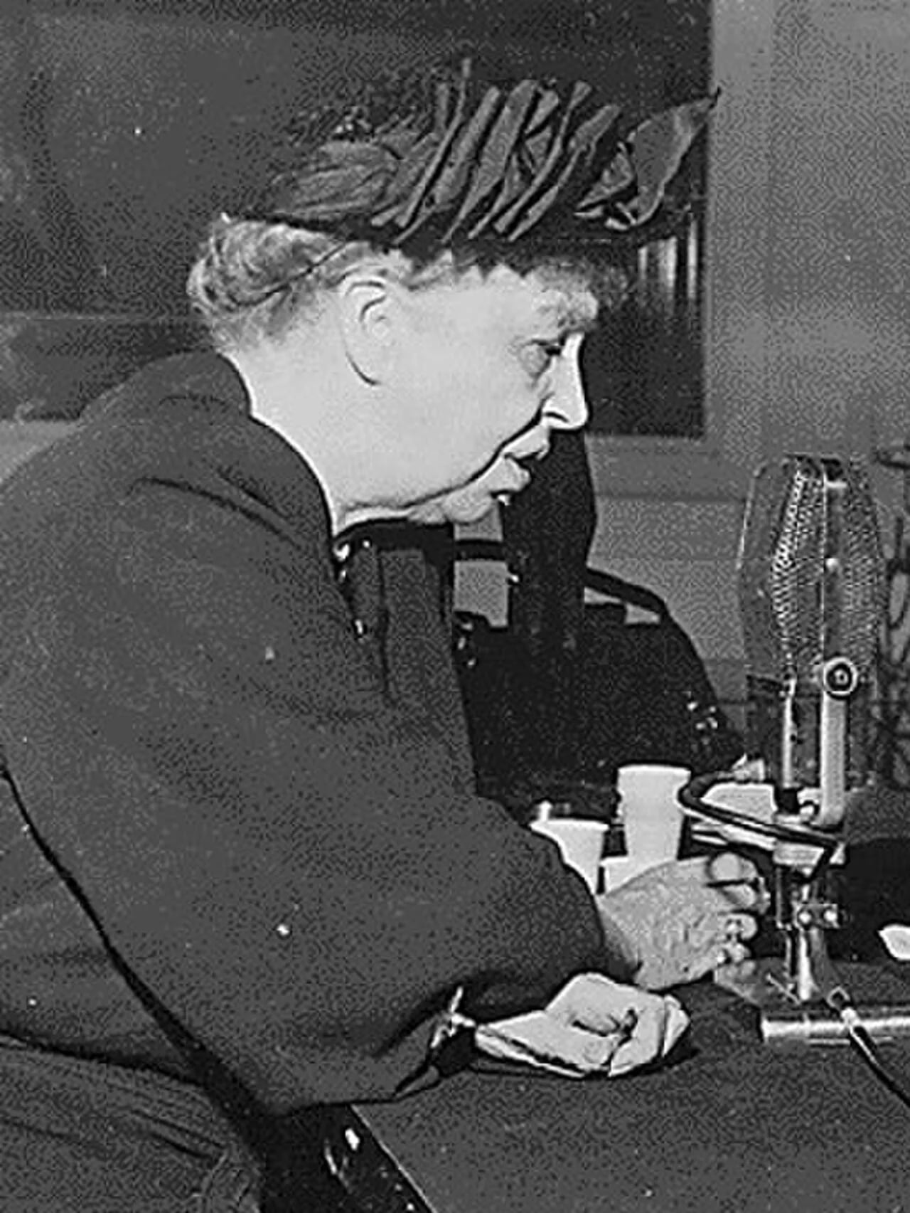 Portrait of Mary Margaret McBride (1899–1976) – memorial page