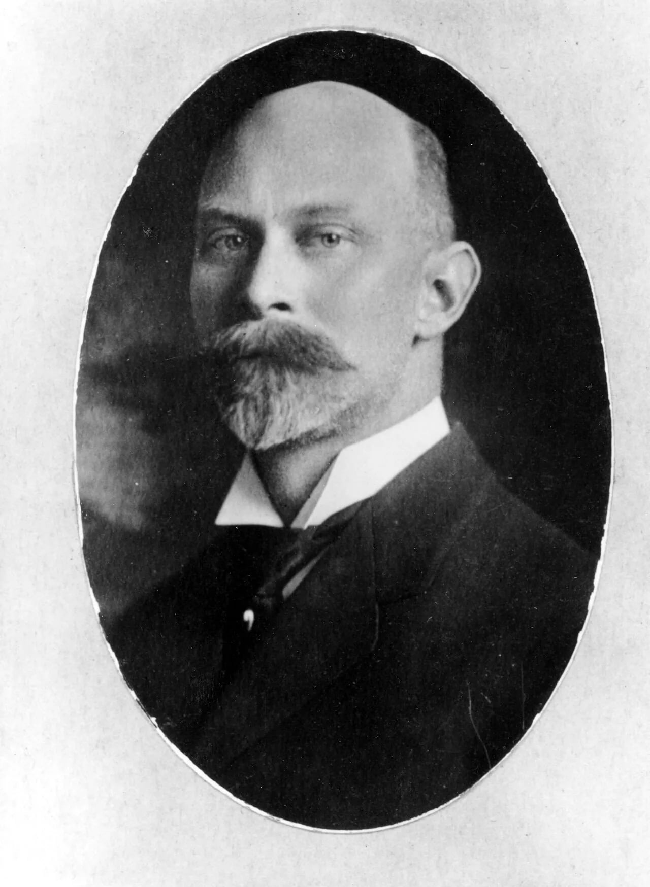 Portrait of T. Wayland Vaughan (1870–1952) – memorial page