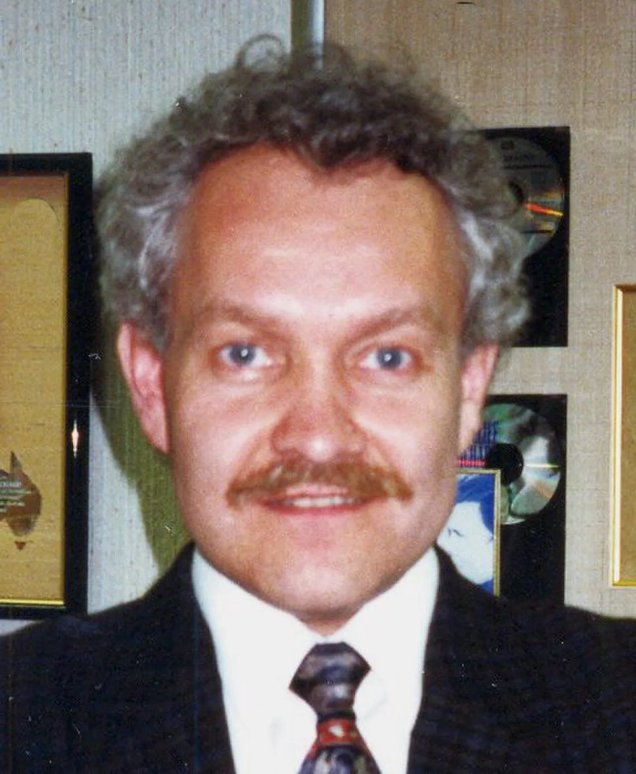 Porträt von Dmitry Mustafin (1954–2023) – Gedenkseite