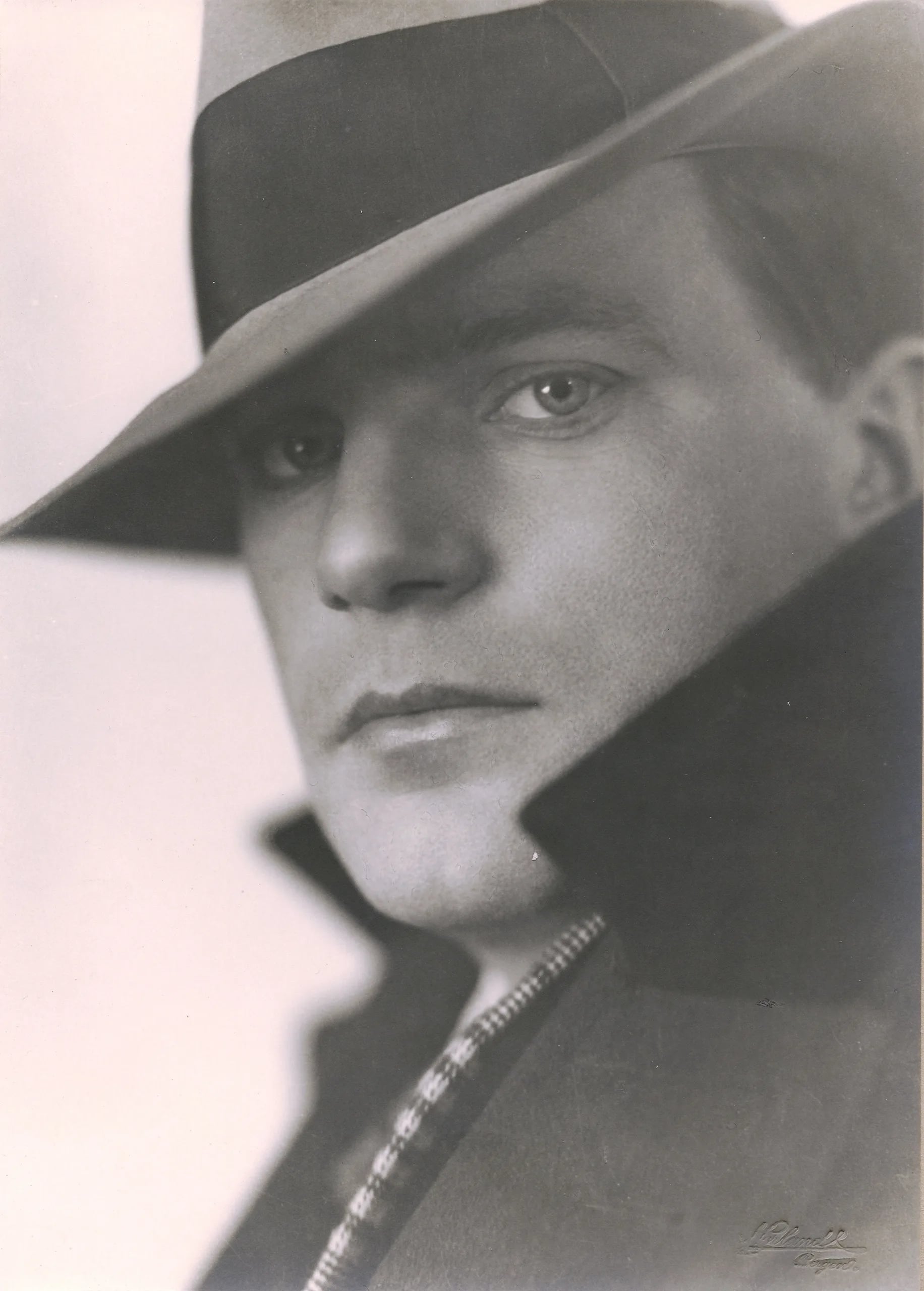 Portrait of Jakob Sande (1906–1967) – memorial page