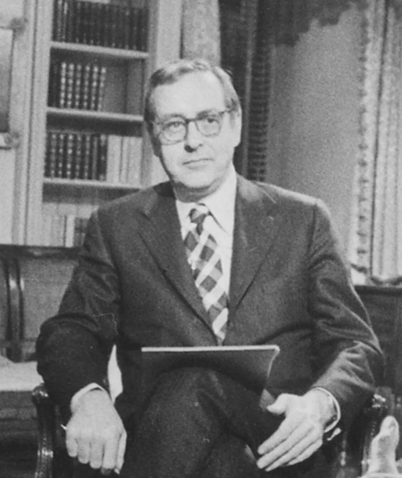 Portrait of John Chancellor (1927–1996) – memorial page