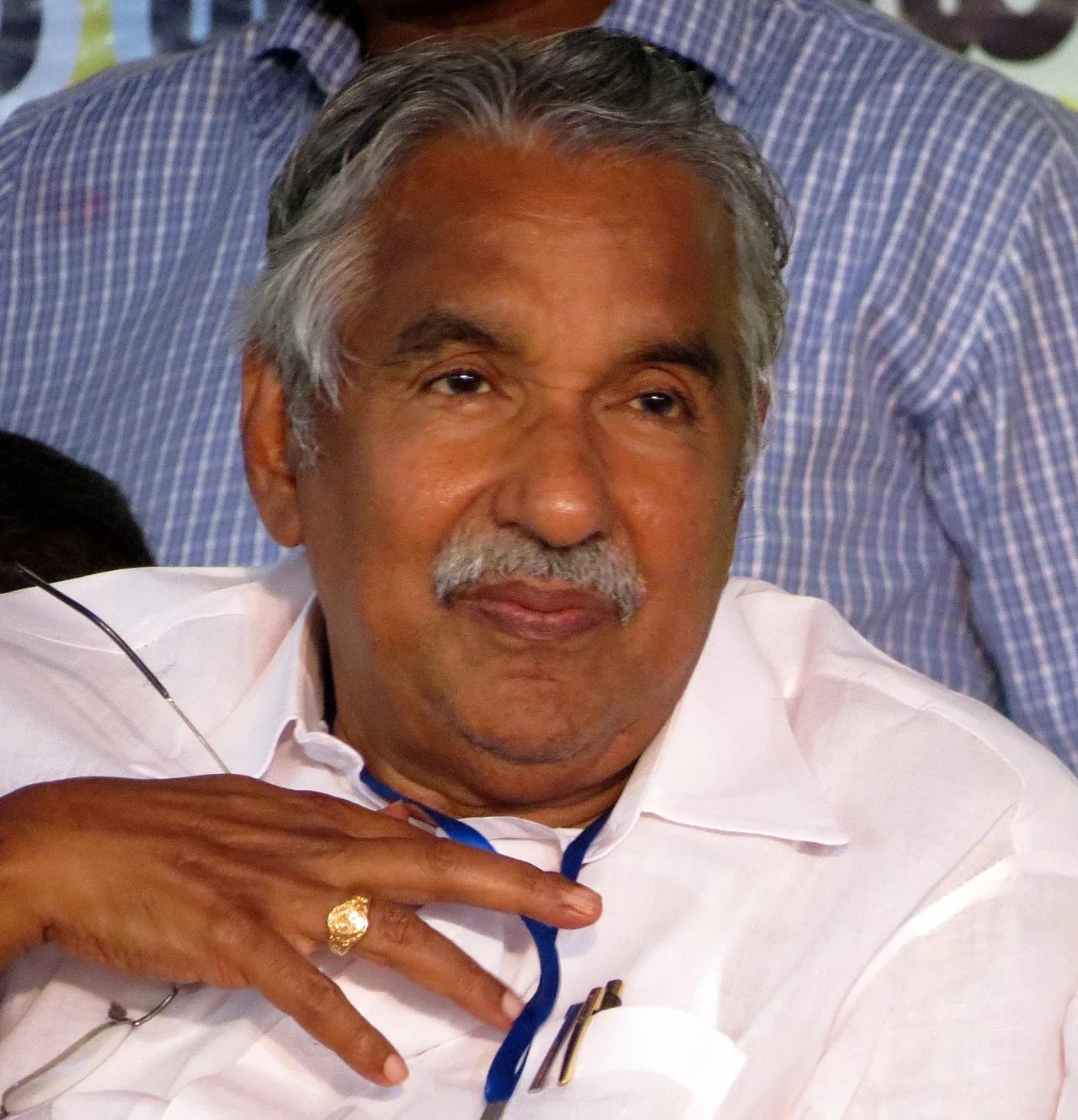 Porträt von Oommen Chandy (1943–2023) – Gedenkseite