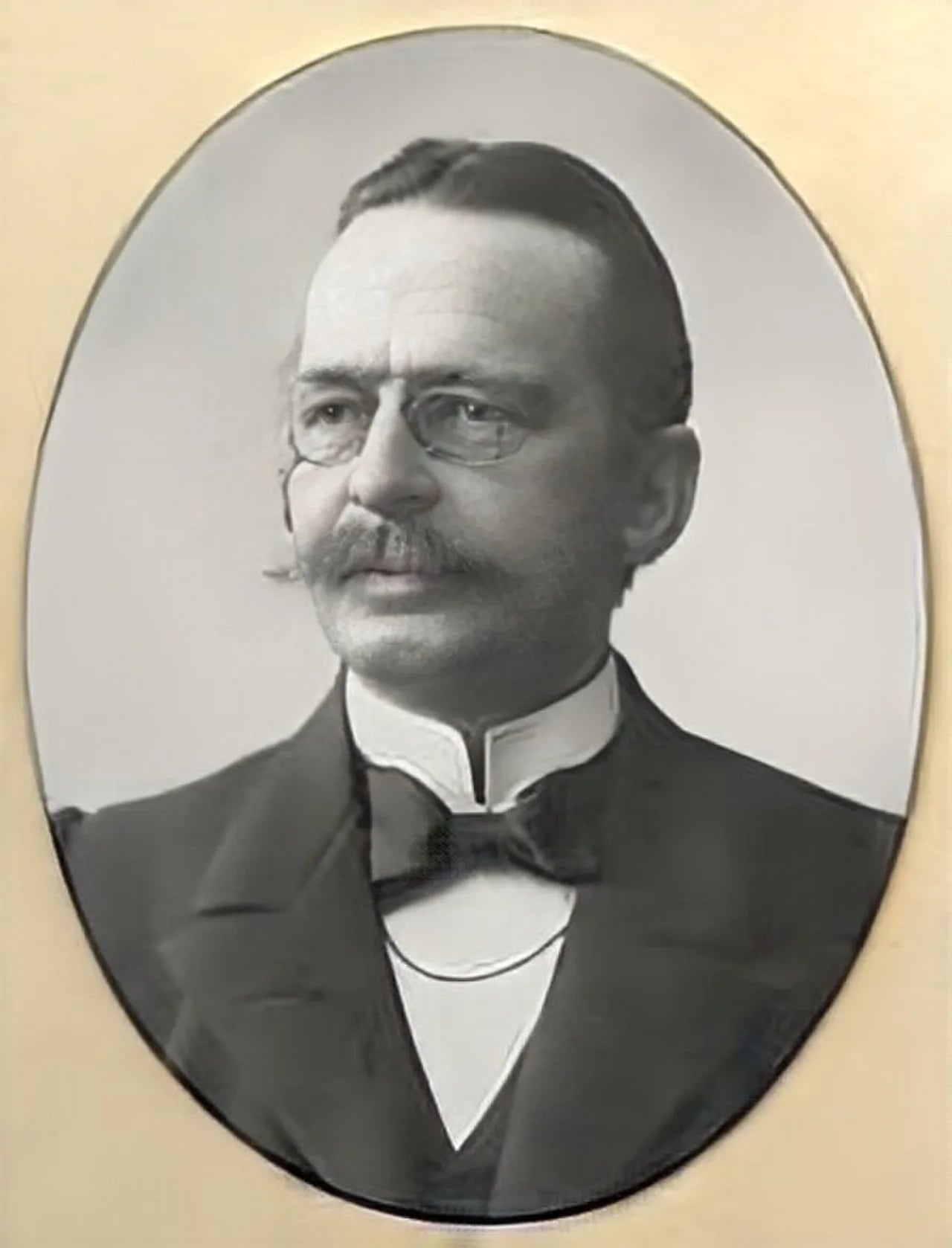Portrait of Hjalmar Falk (1859–1928) – memorial page