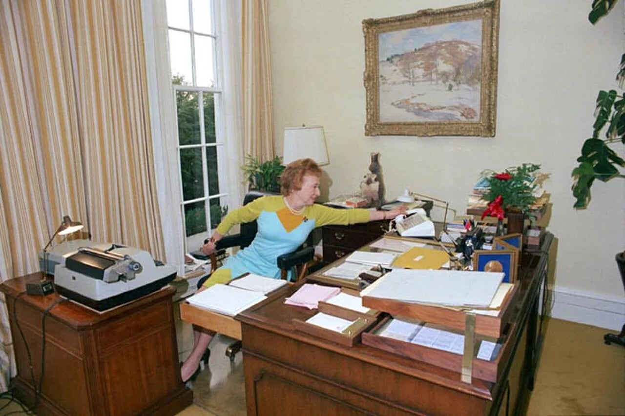 Portrait of Rose Mary Woods (1917–2005) – memorial page