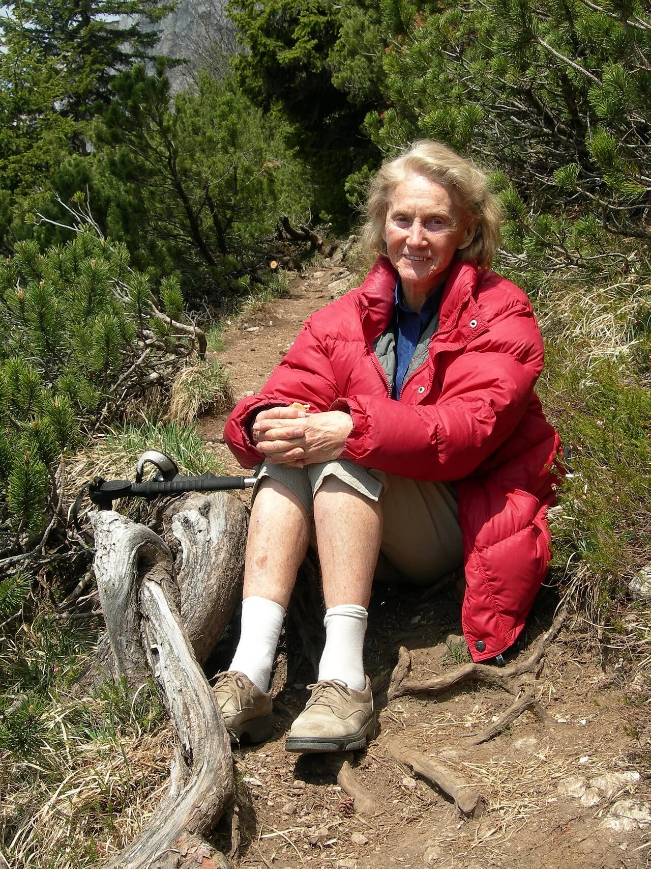 Portrait of Lore Kutschera (1917–2008) – memorial page