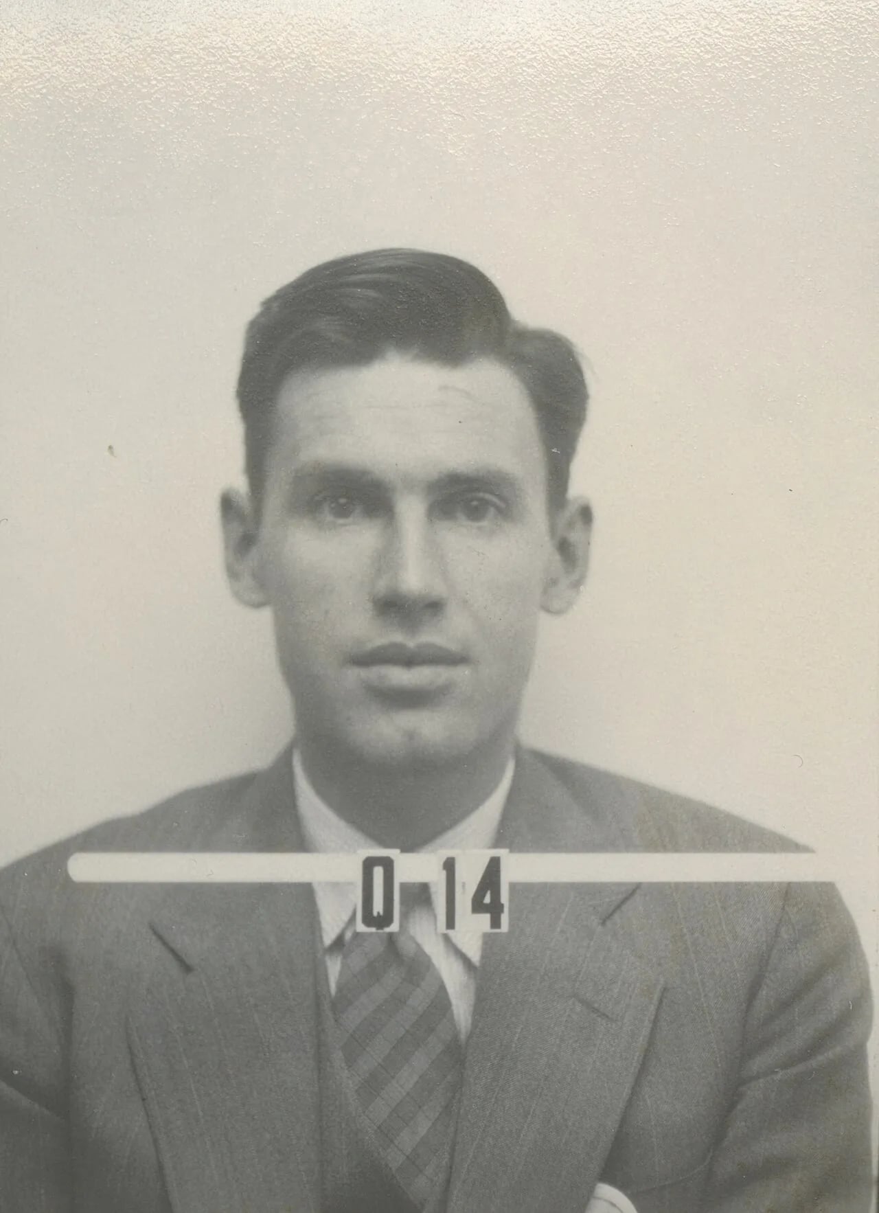 Portrait of Robert F. Christy (1916–2012) – memorial page