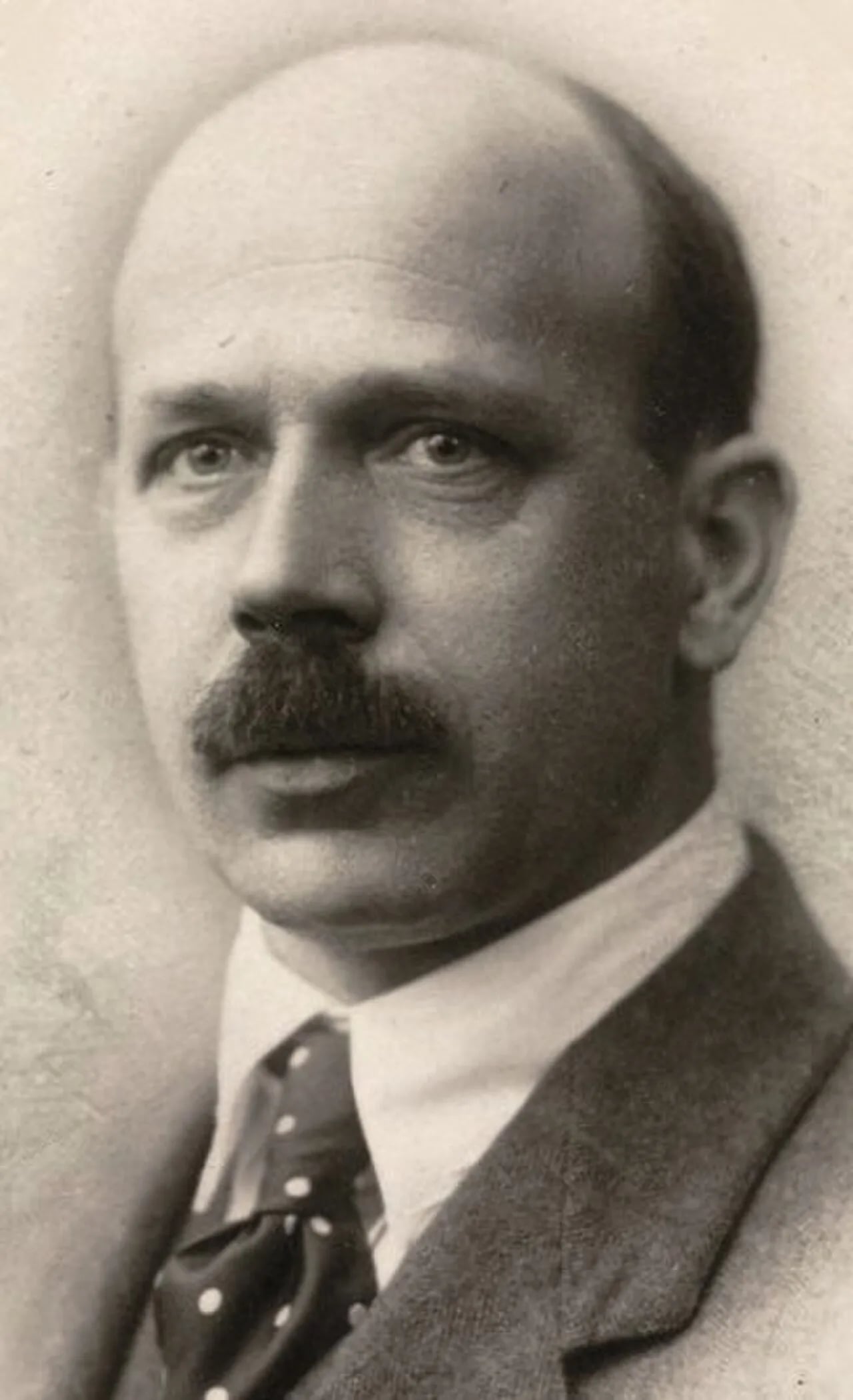 Portrait of Jakob Friis (1883–1956) – memorial page