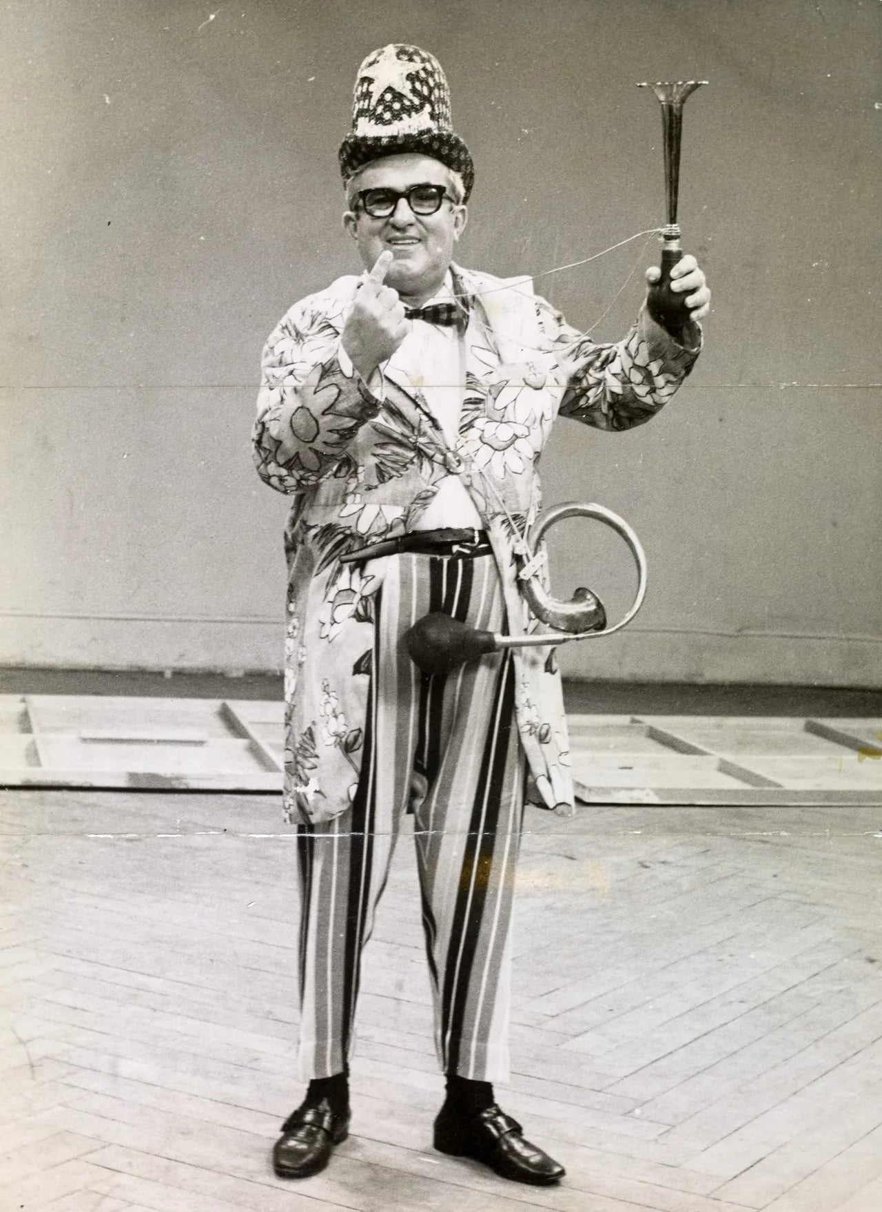 Porträt von Chacrinha (1917–1988) – Gedenkseite