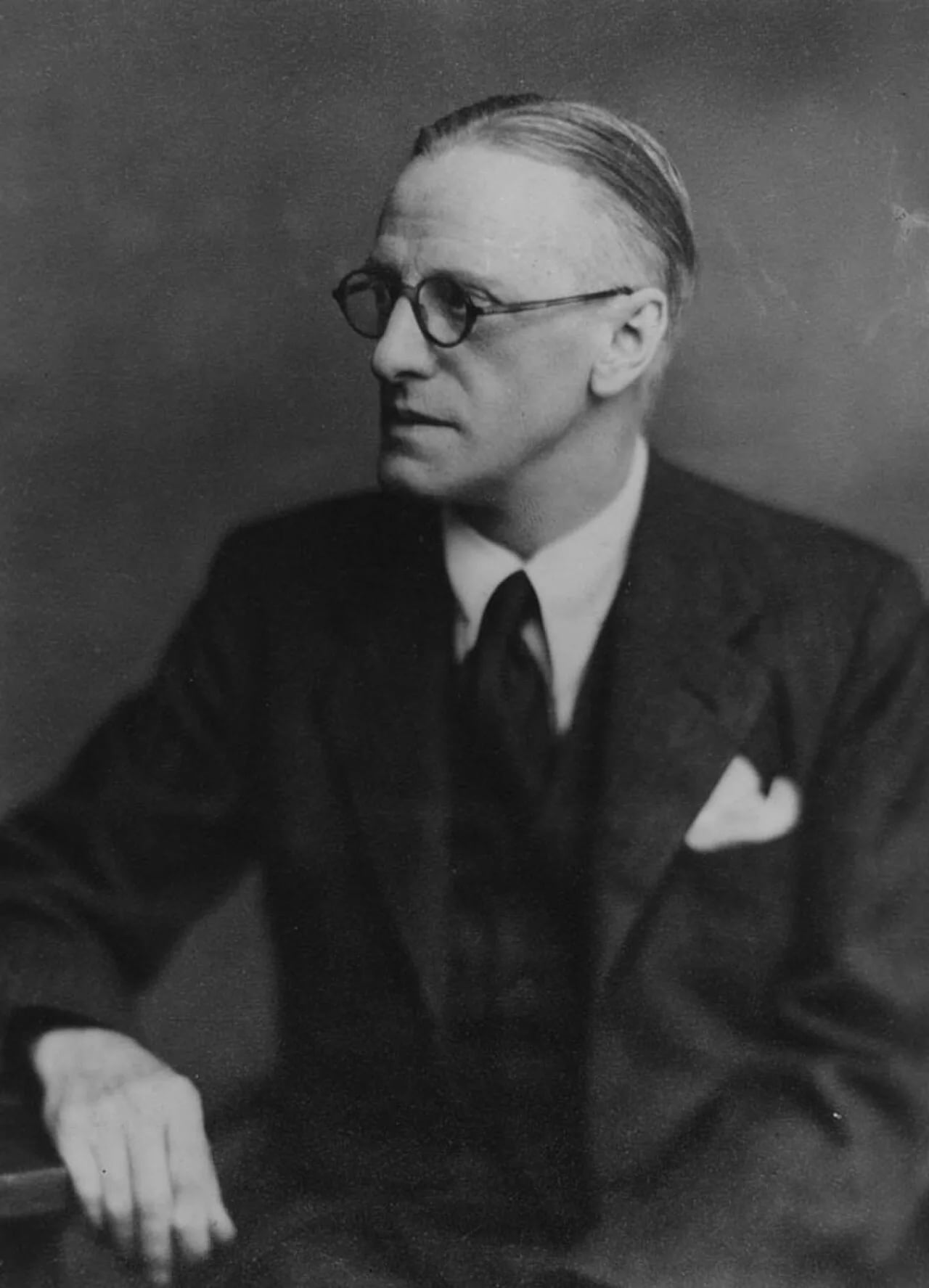 Porträt von T. S. Ashton (1889–1968) – Gedenkseite