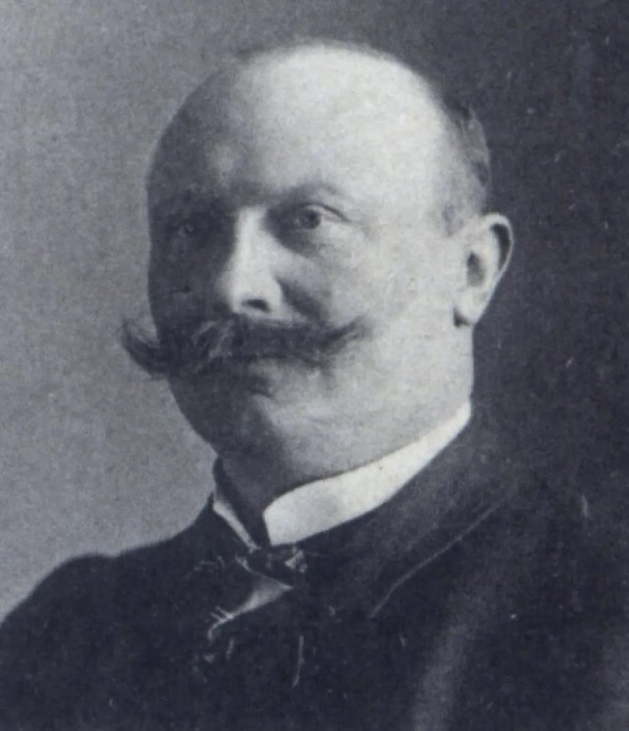 Portrait of Richard Herzog (1867–1950) – memorial page