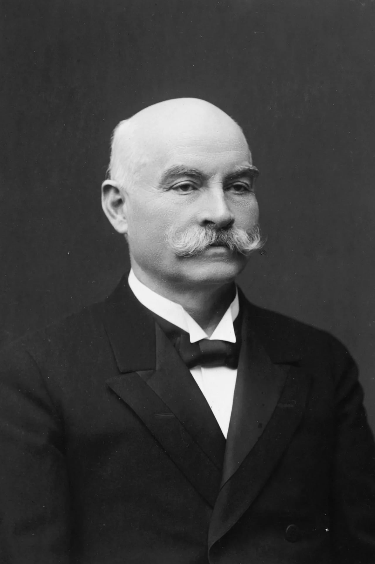 Portrait of Elias Sunde (1851–1910) – memorial page
