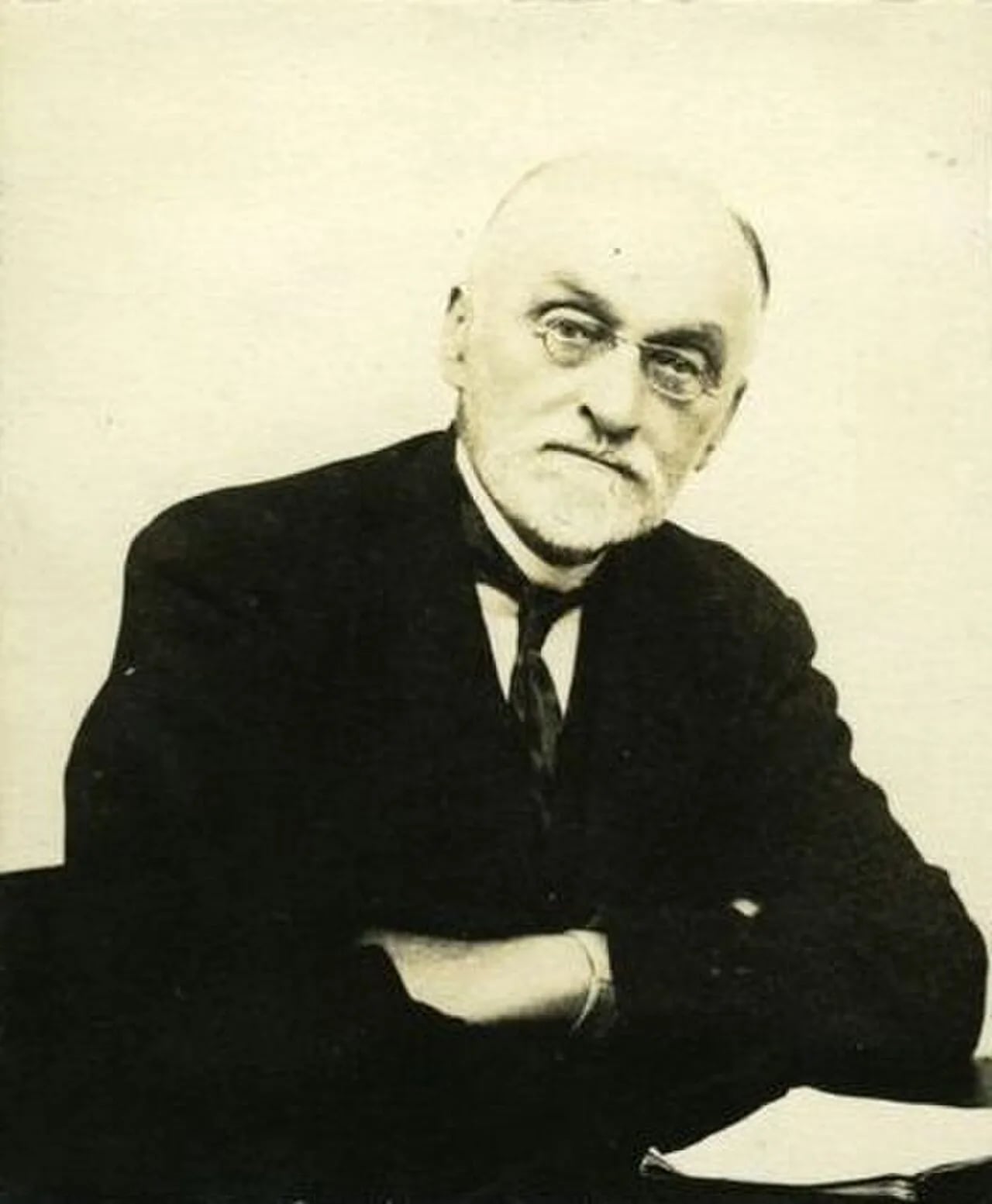 Portrait of Gustave Brocher (1850–1931) – memorial page