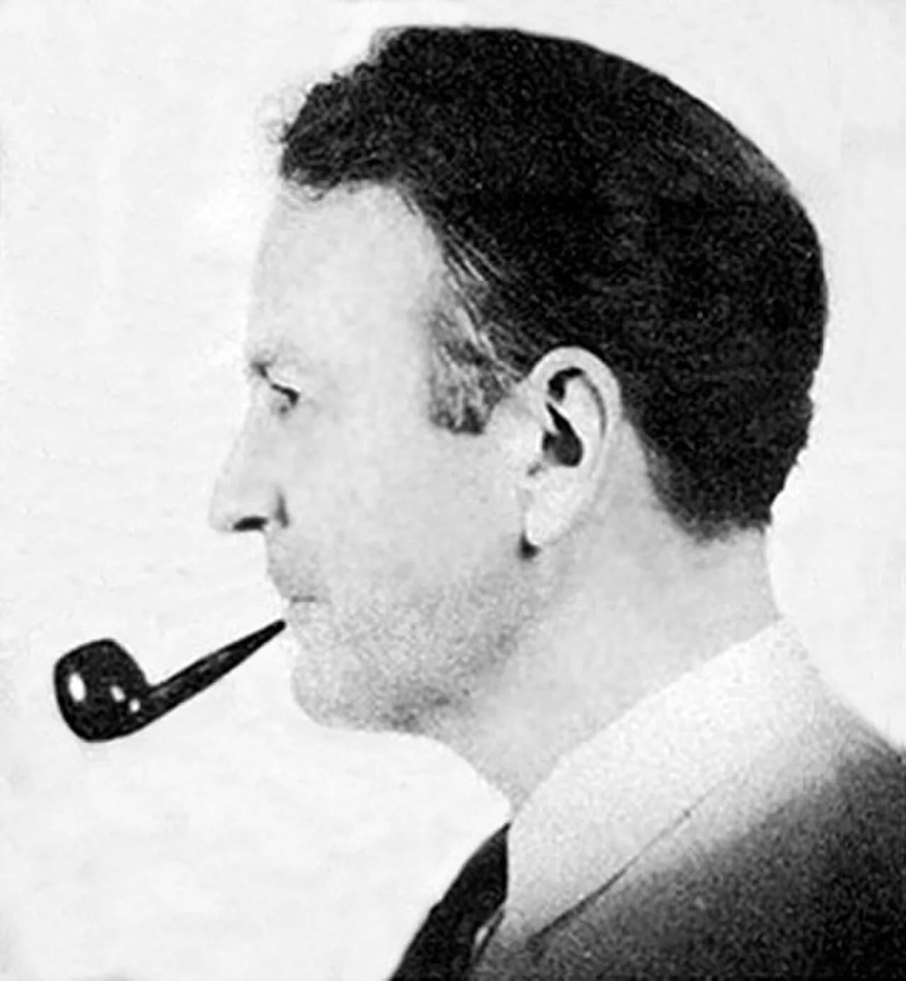 Portrait of Raymond Chandler (1888–1959) – memorial page