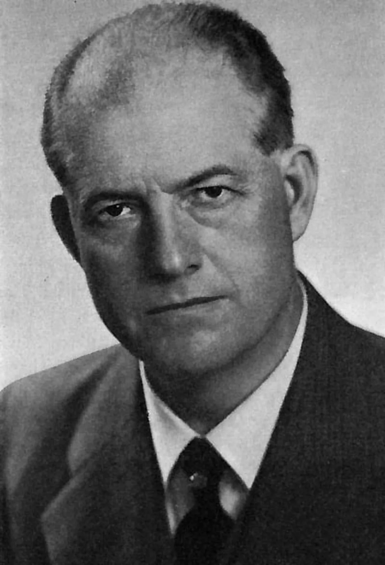 Portrait of Oskar Lindberg (1887–1955) – memorial page