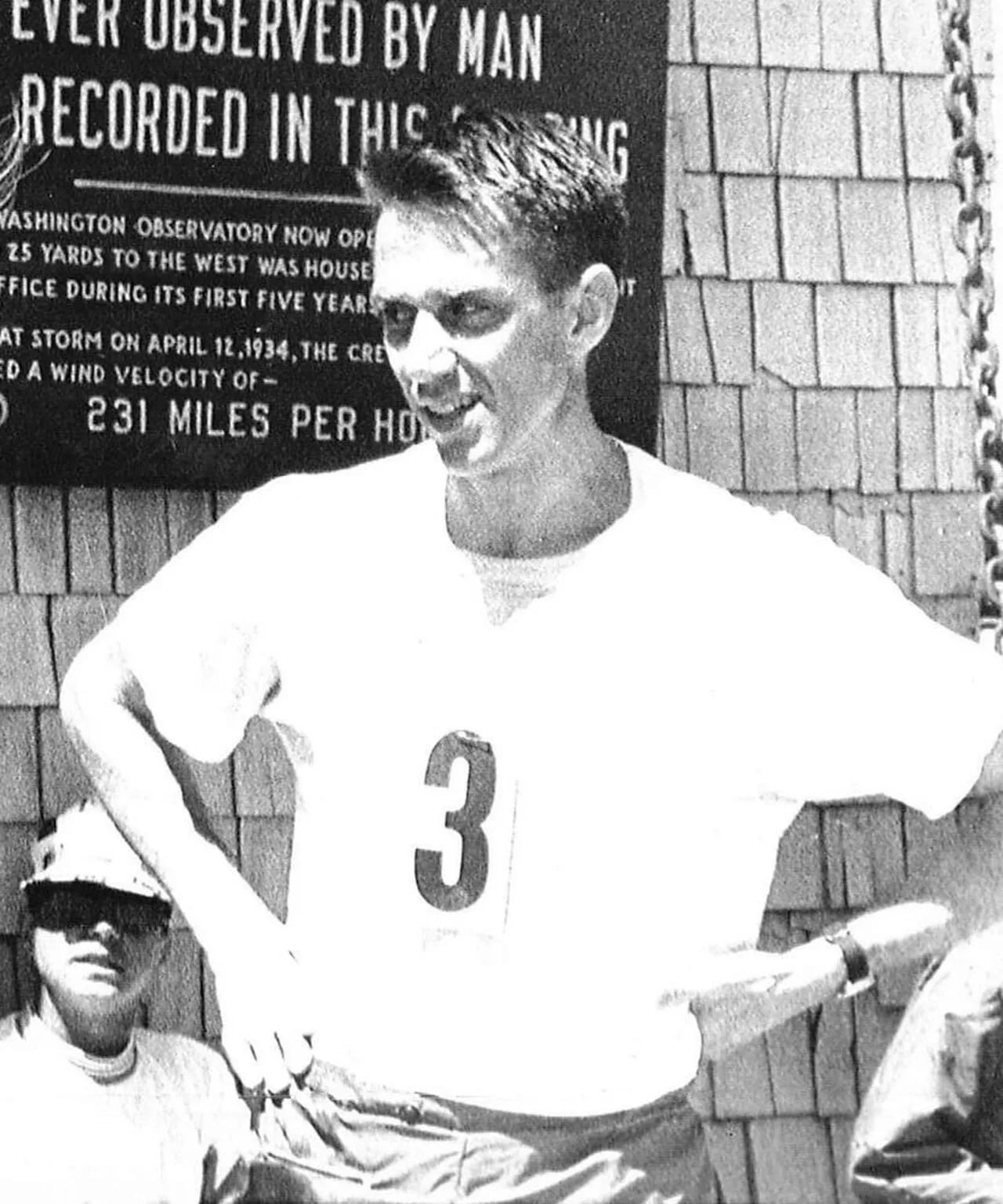 Portrait of Larry Damon (1933–2024) – memorial page