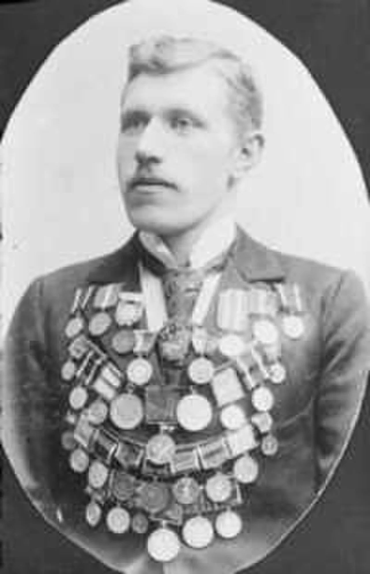 Portrait of Peder Østlund (1872–1939) – memorial page