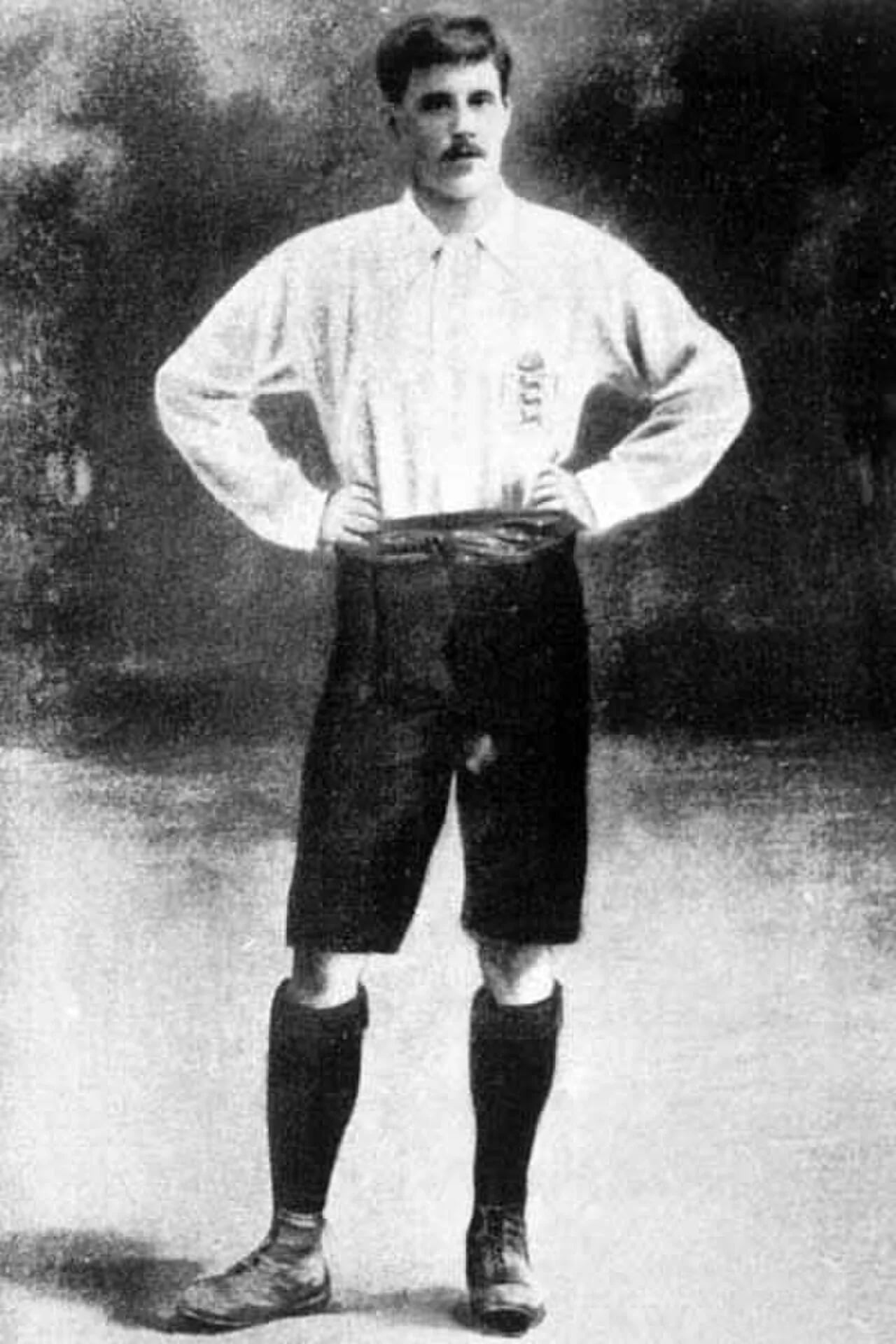 Portrait of Vivian Woodward (1879–1954) – memorial page