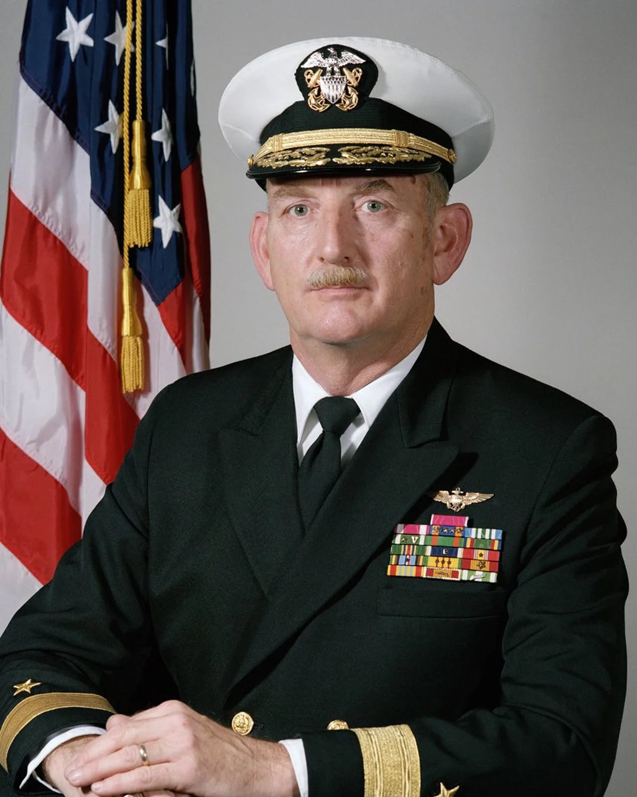 Portrait of Robert L. Leuschner, Jr. (1935–2016) – memorial page