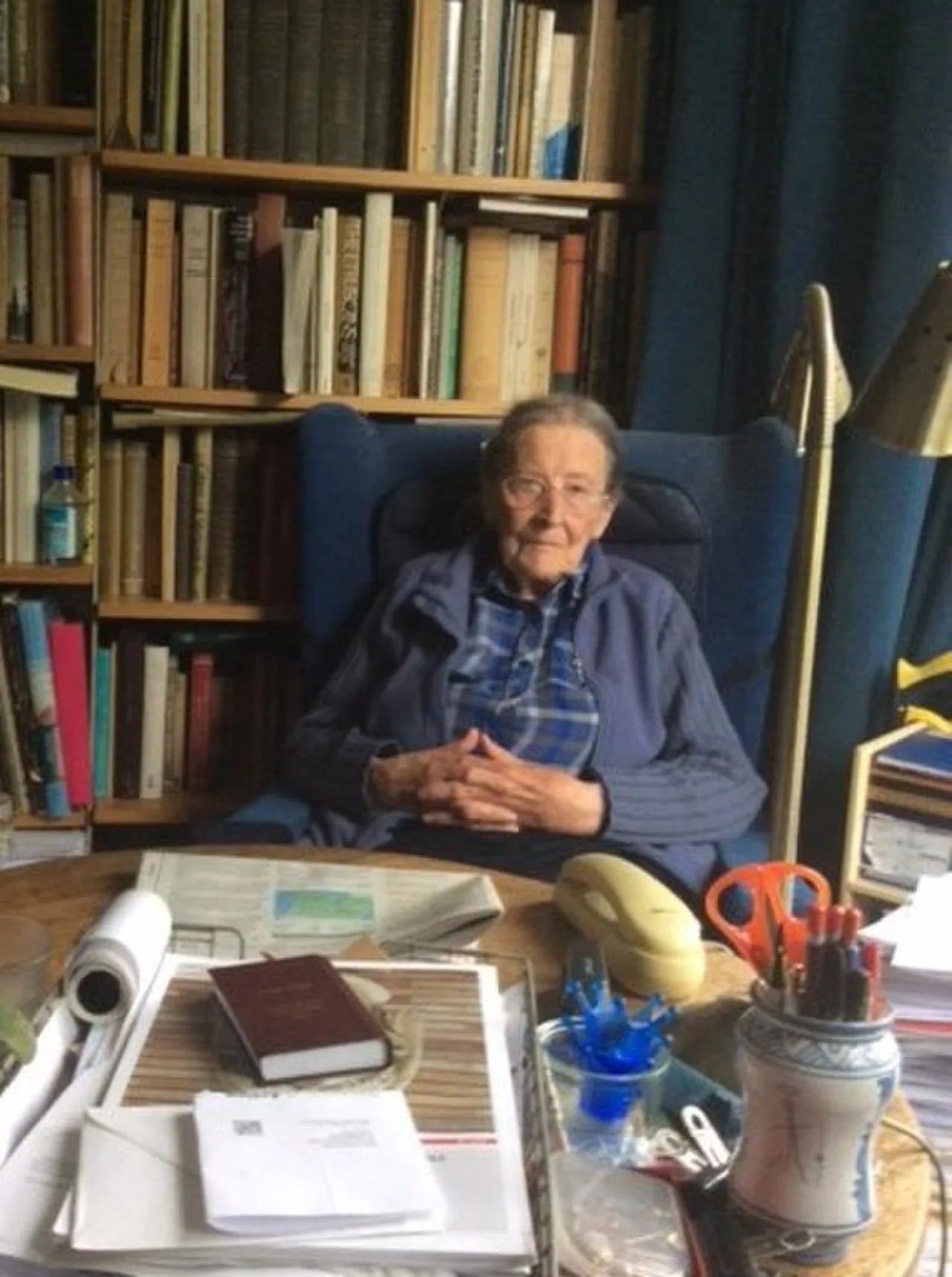 Portrait of Joyce Maire Reynolds (1918–2022) – memorial page