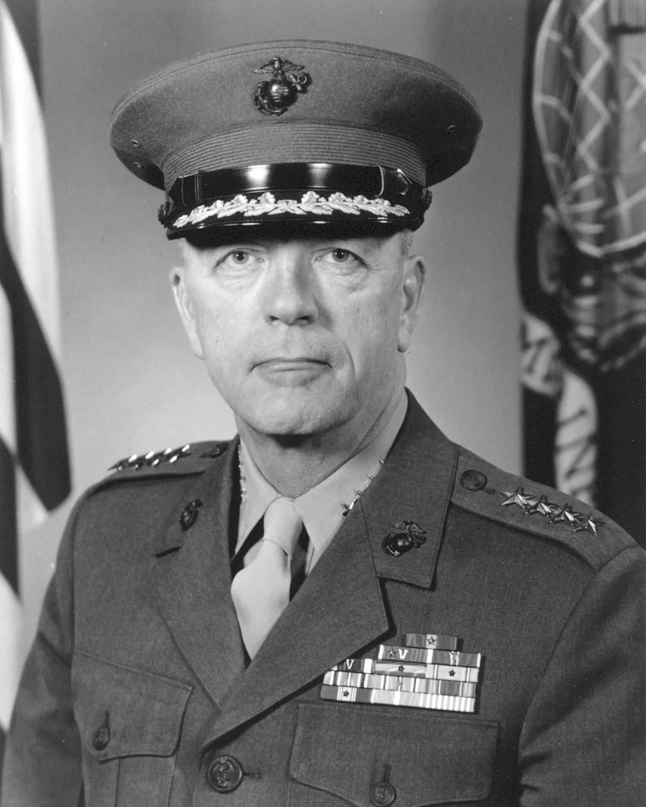 Portrait of Leonard F. Chapman junior (1913–2000) – memorial page