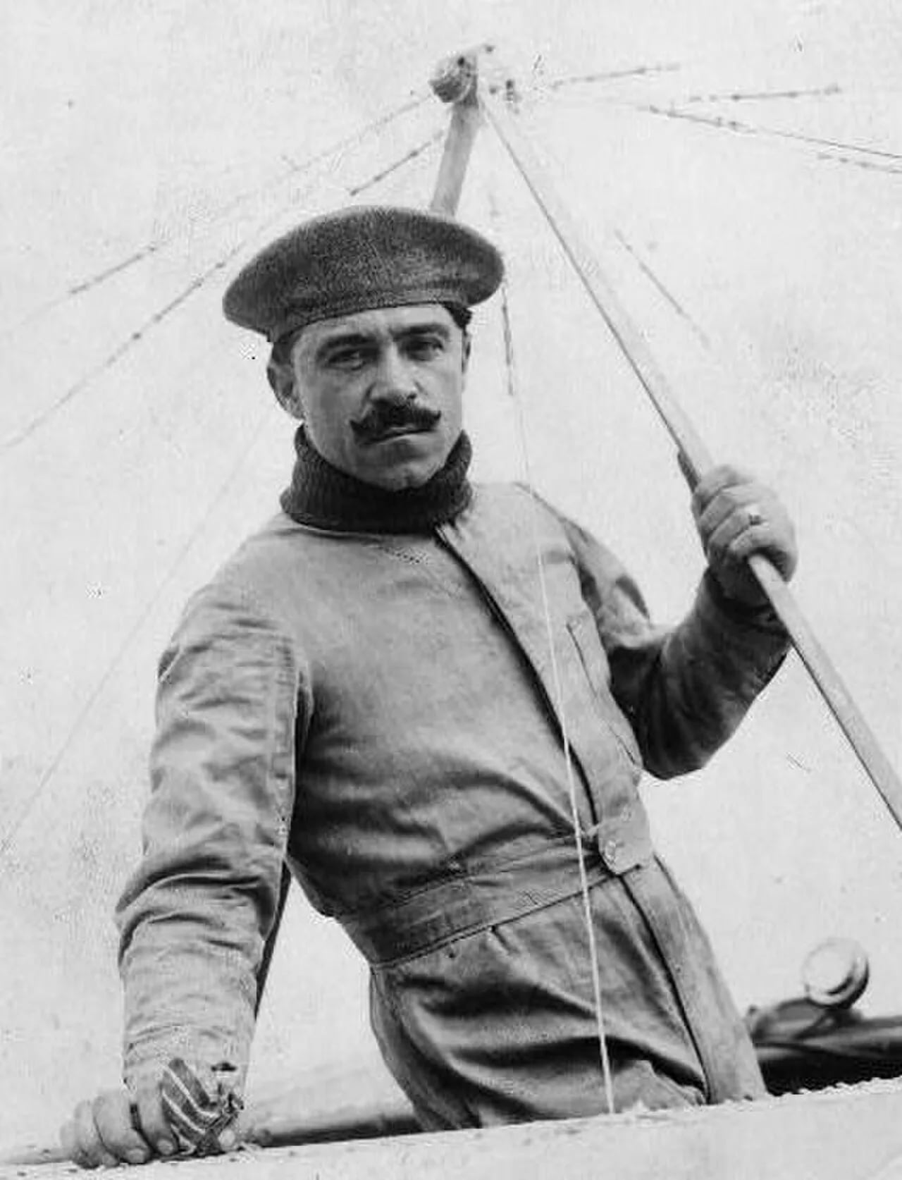 Portrait of Julien Mamet (1877–1932) – memorial page