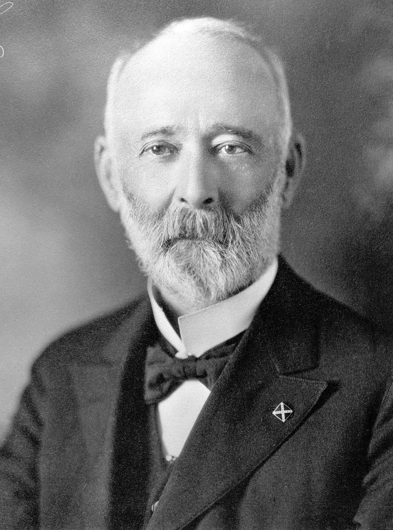 Portrait of Aurelius W. Hutton (1847–1934) – memorial page