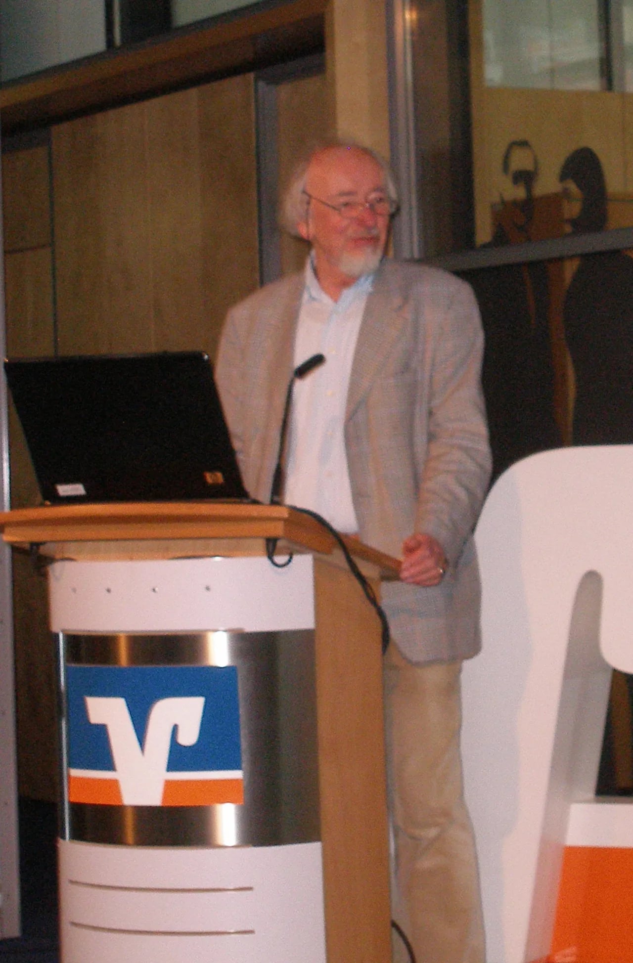 Porträt von Volker Honemann (1943–2017) – Gedenkseite