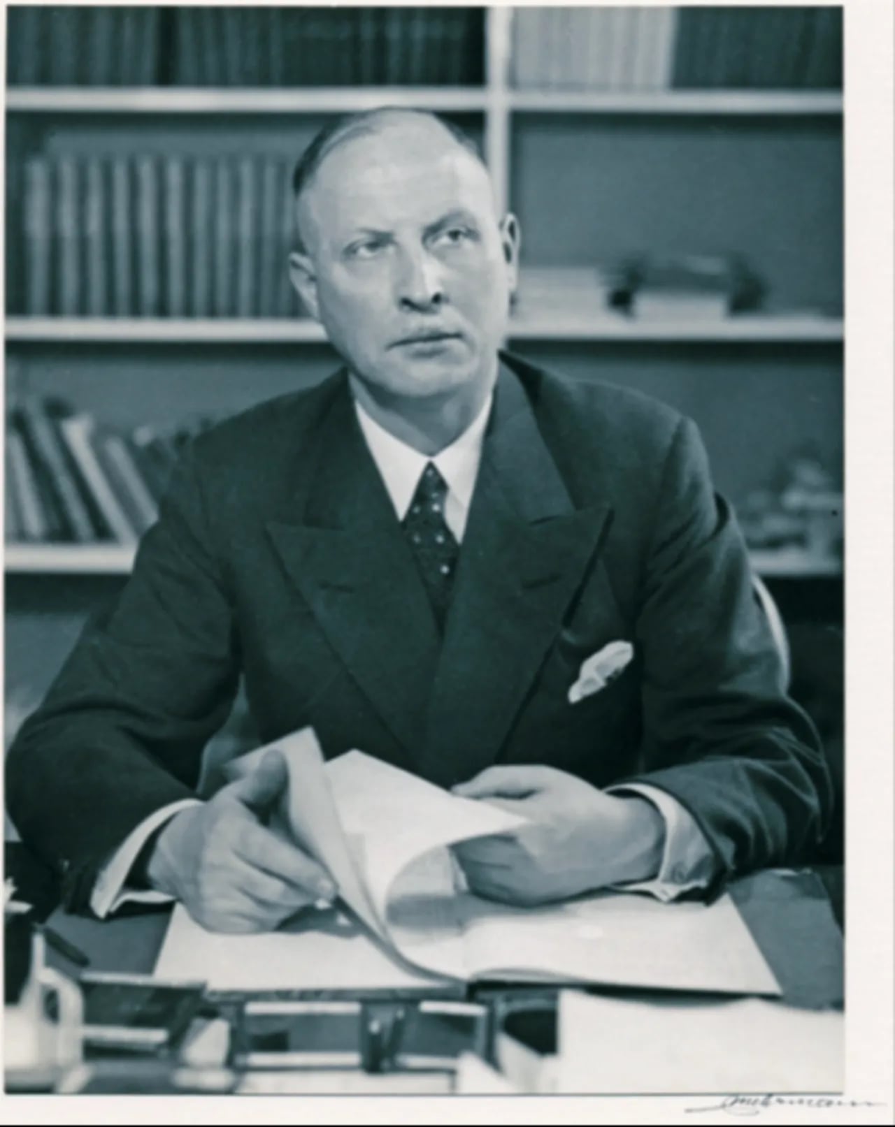 Portrait of Hans Schröder (1887–1954) – memorial page