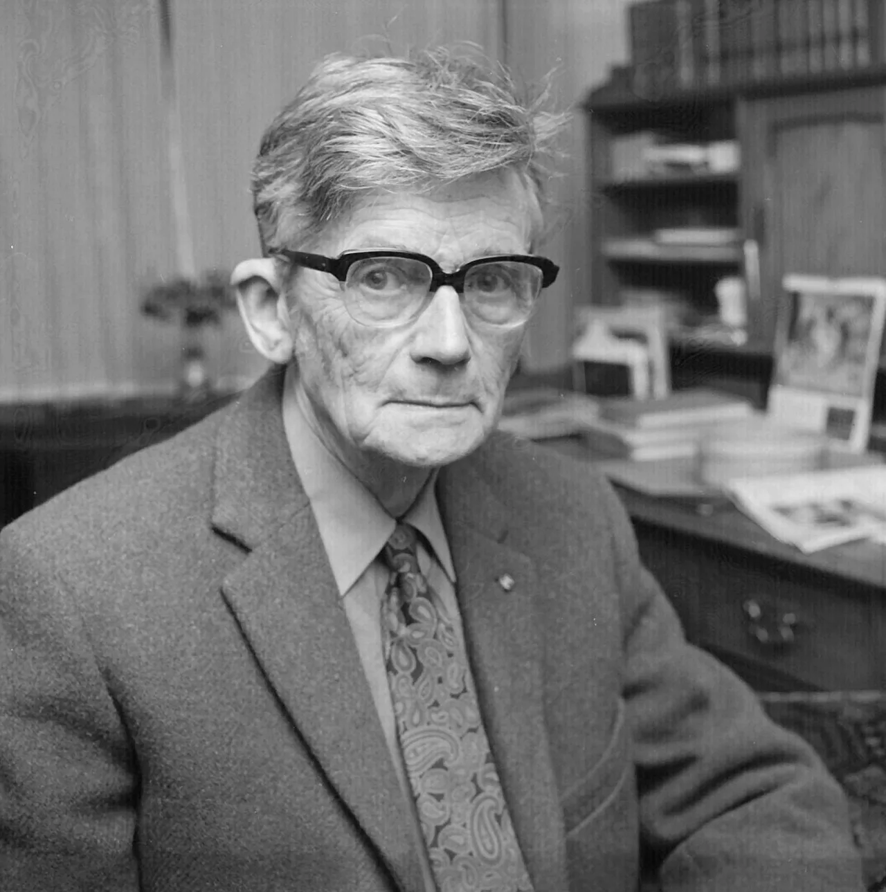 Porträt von Hendrik de Vries (1896–1989) – Gedenkseite
