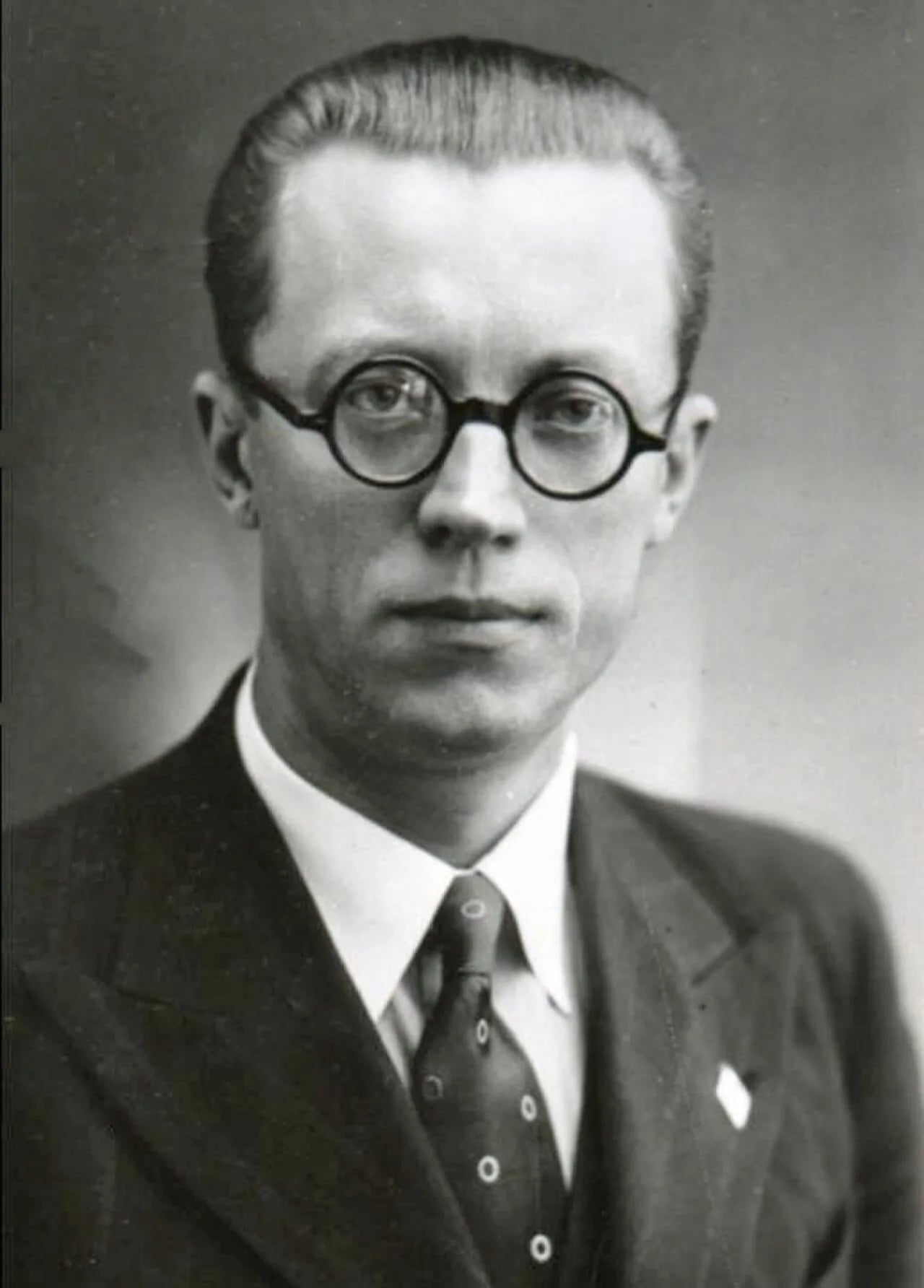 Portrait of Andrei Murro (1903–1941) – memorial page