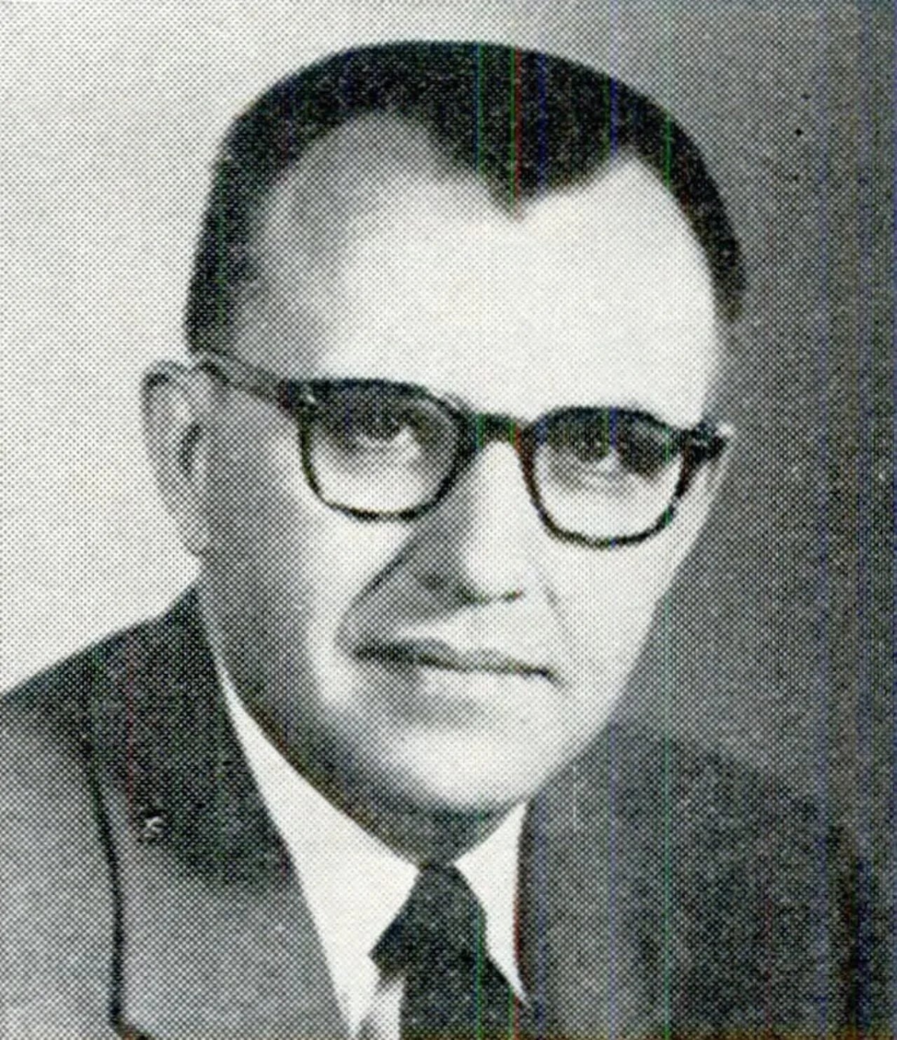 Portrait of Donald Edgar Tewes (1916–2012) – memorial page