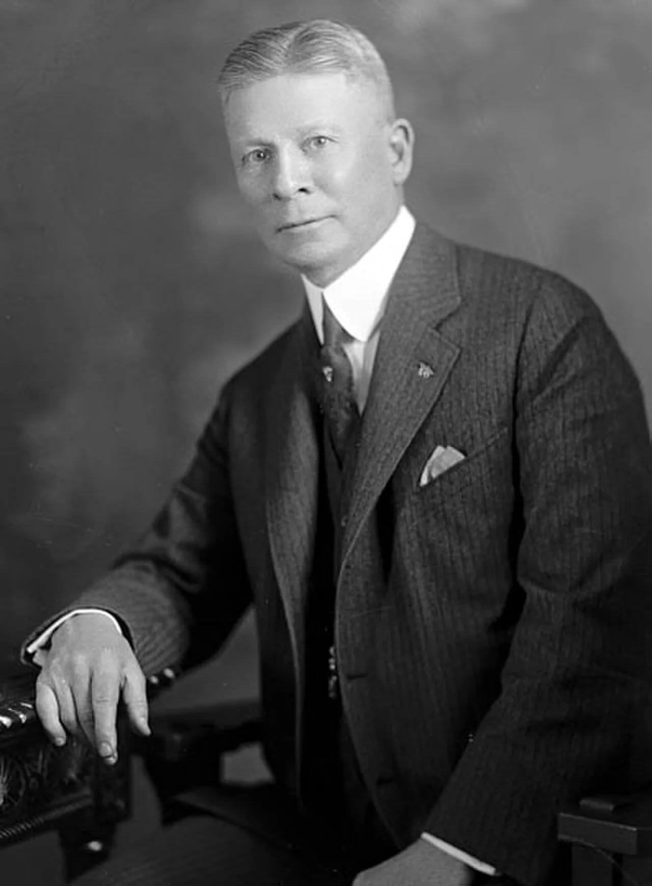 Portrait of Lindley H. Hadley (1861–1948) – memorial page