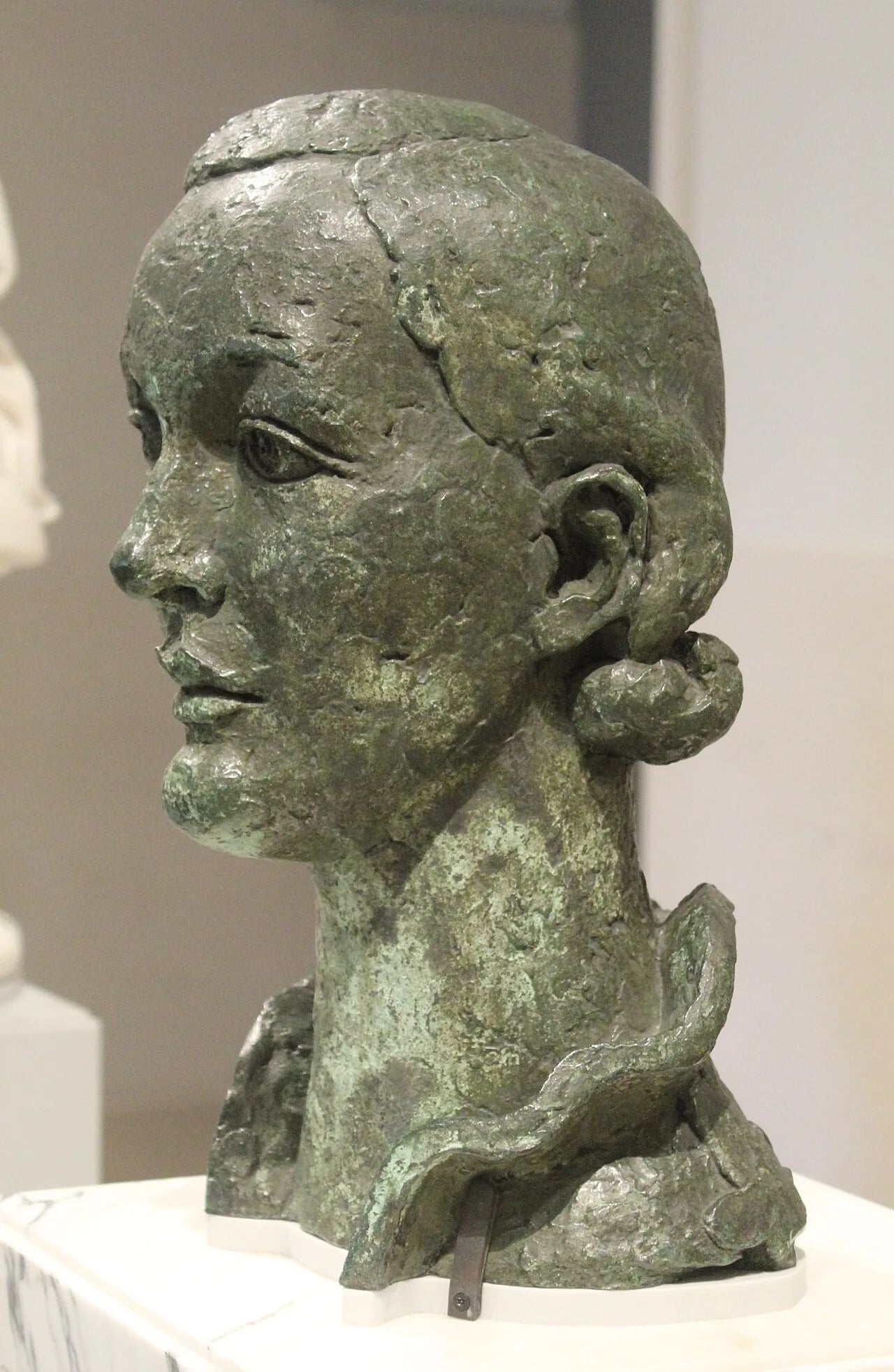 Portrait of Marion Dorn (1896–1964) – memorial page