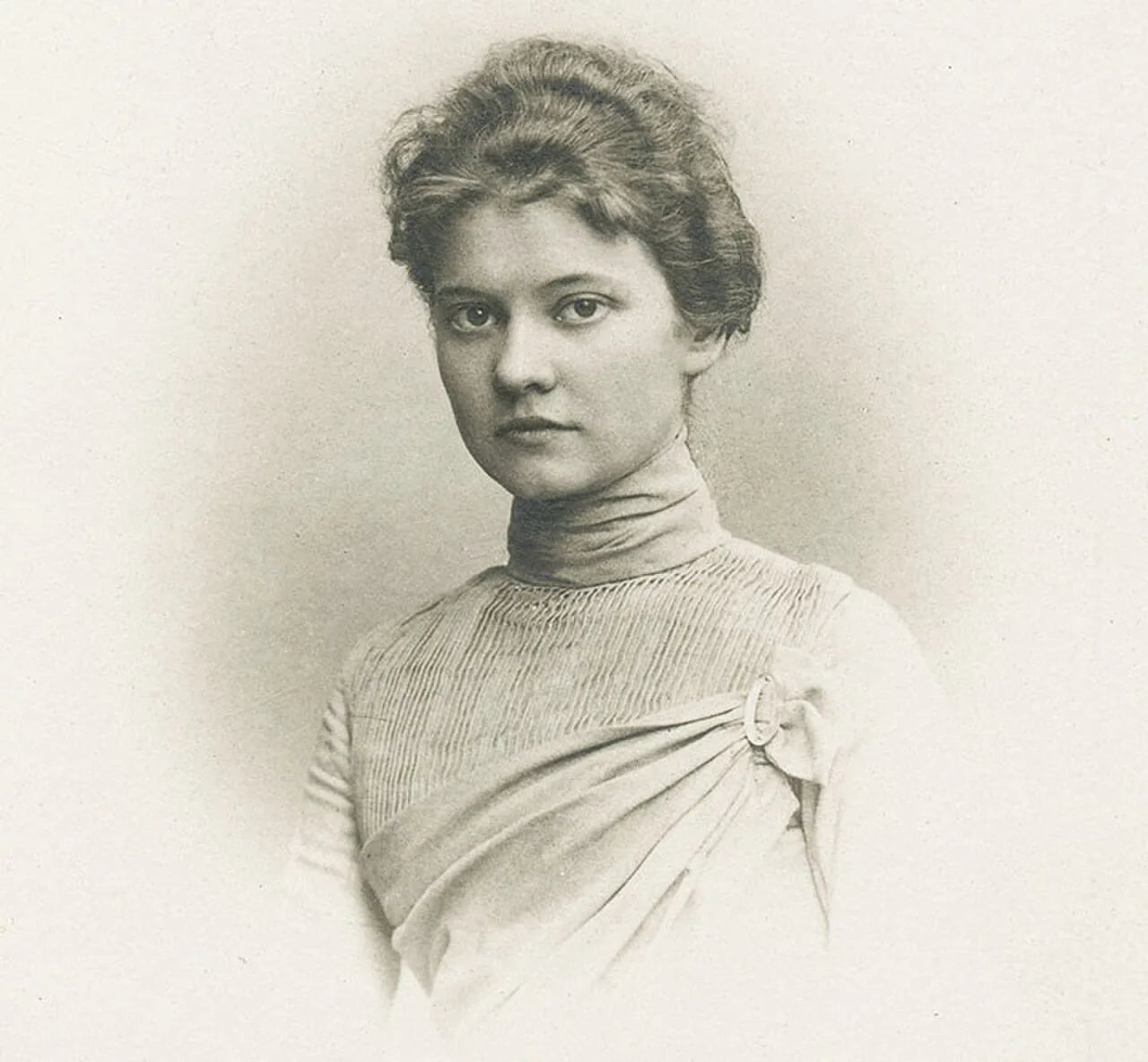 Portrait of Ivande Kaija (1876–1942) – memorial page