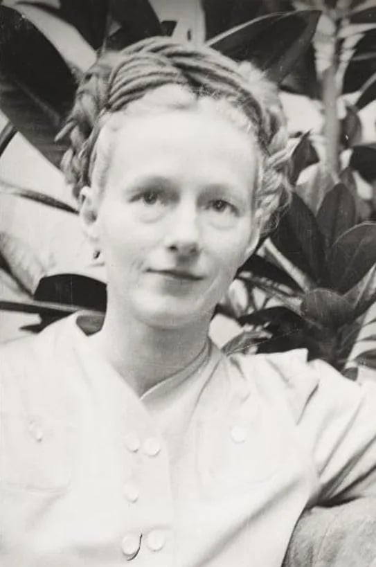 Porträt von Emmy Lou Packard (1914–1998) – Gedenkseite