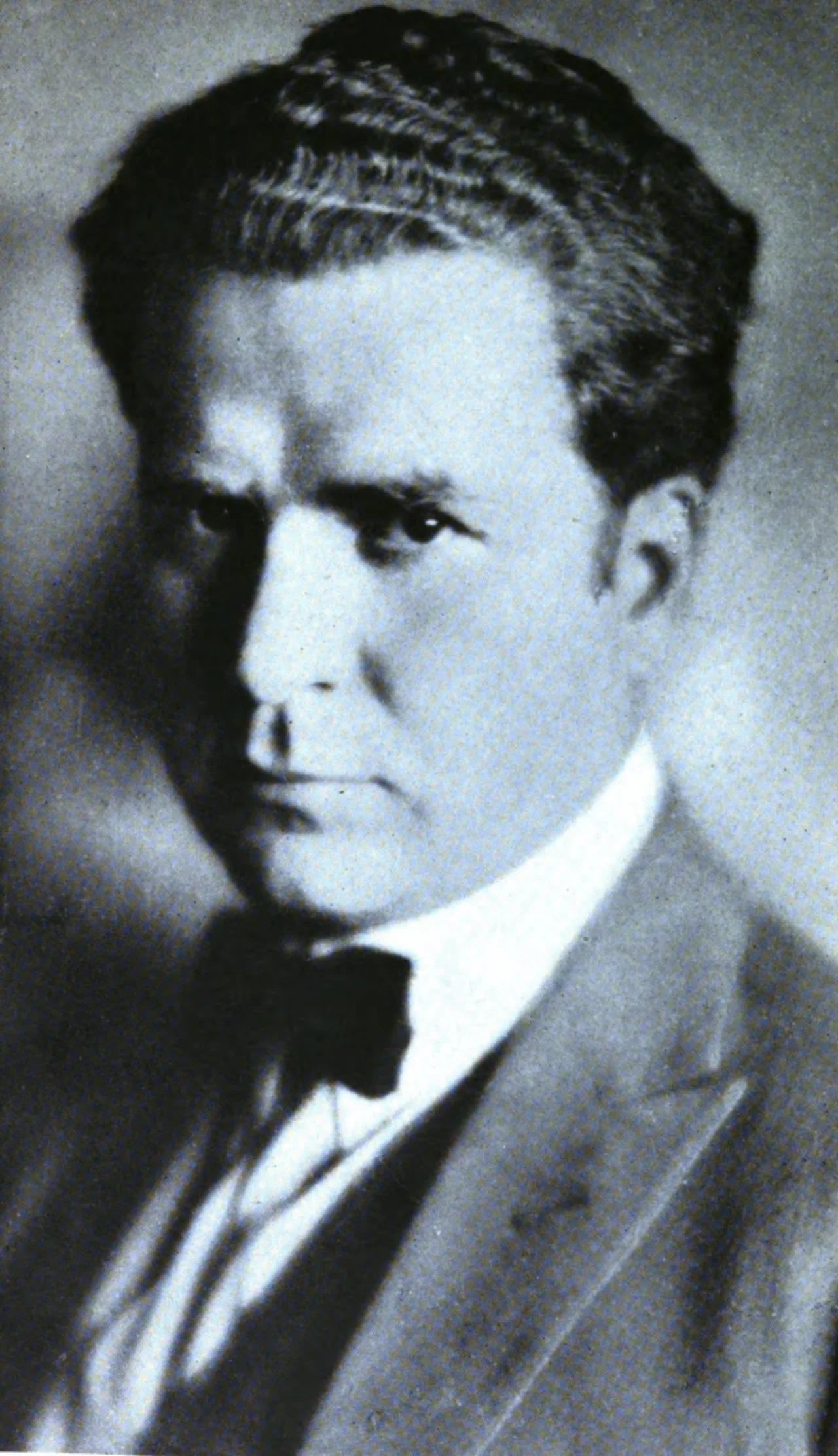 Portrait of Frank McCoy (1888–1940) – memorial page