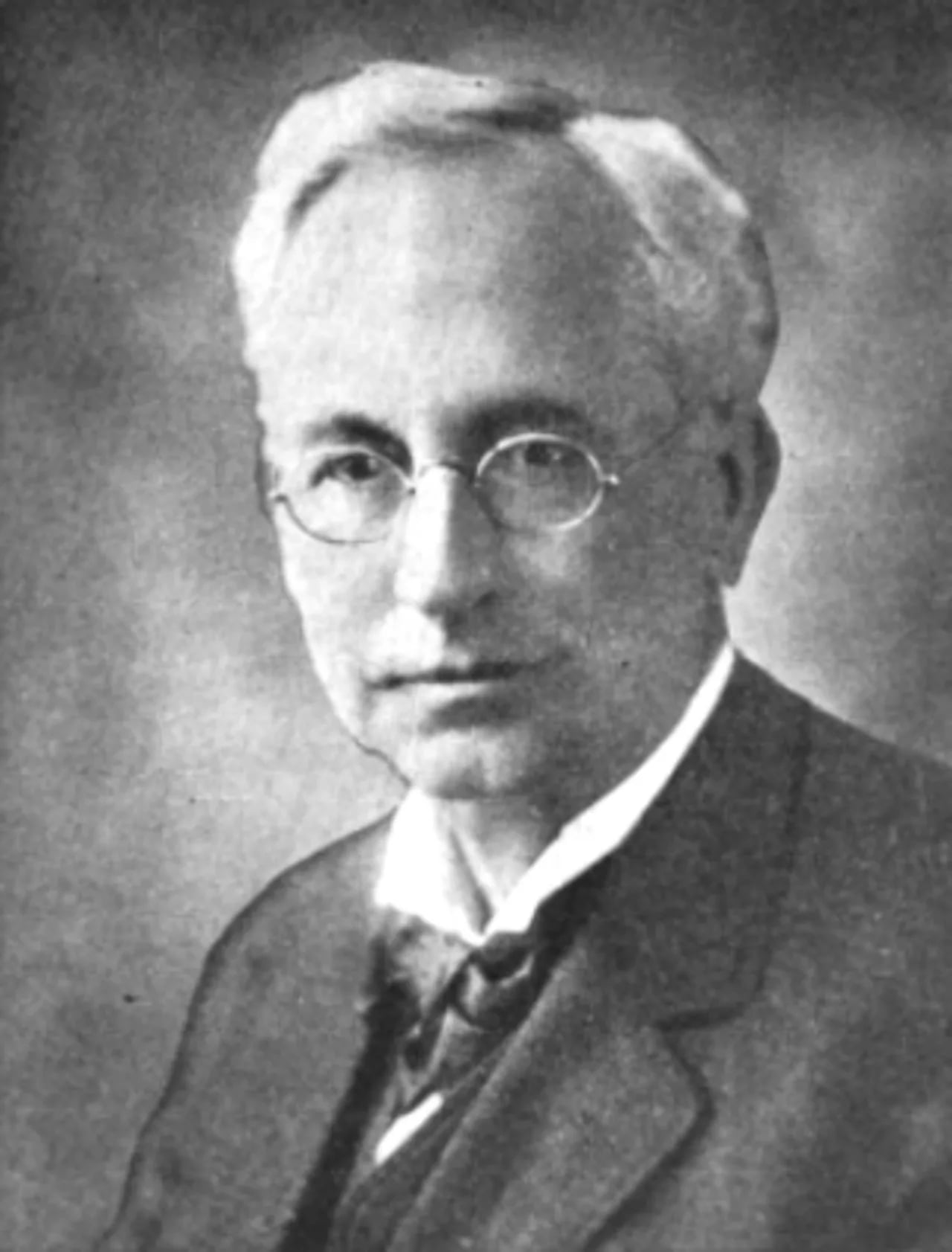 Portrait of William Arnon Henry (1850–1932) – memorial page