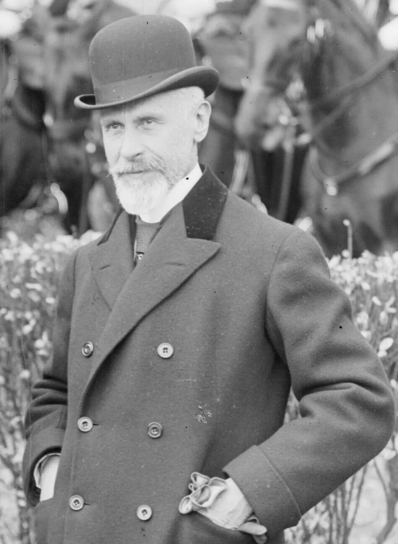 Portrait of Léon Théodor (1853–1934) – memorial page