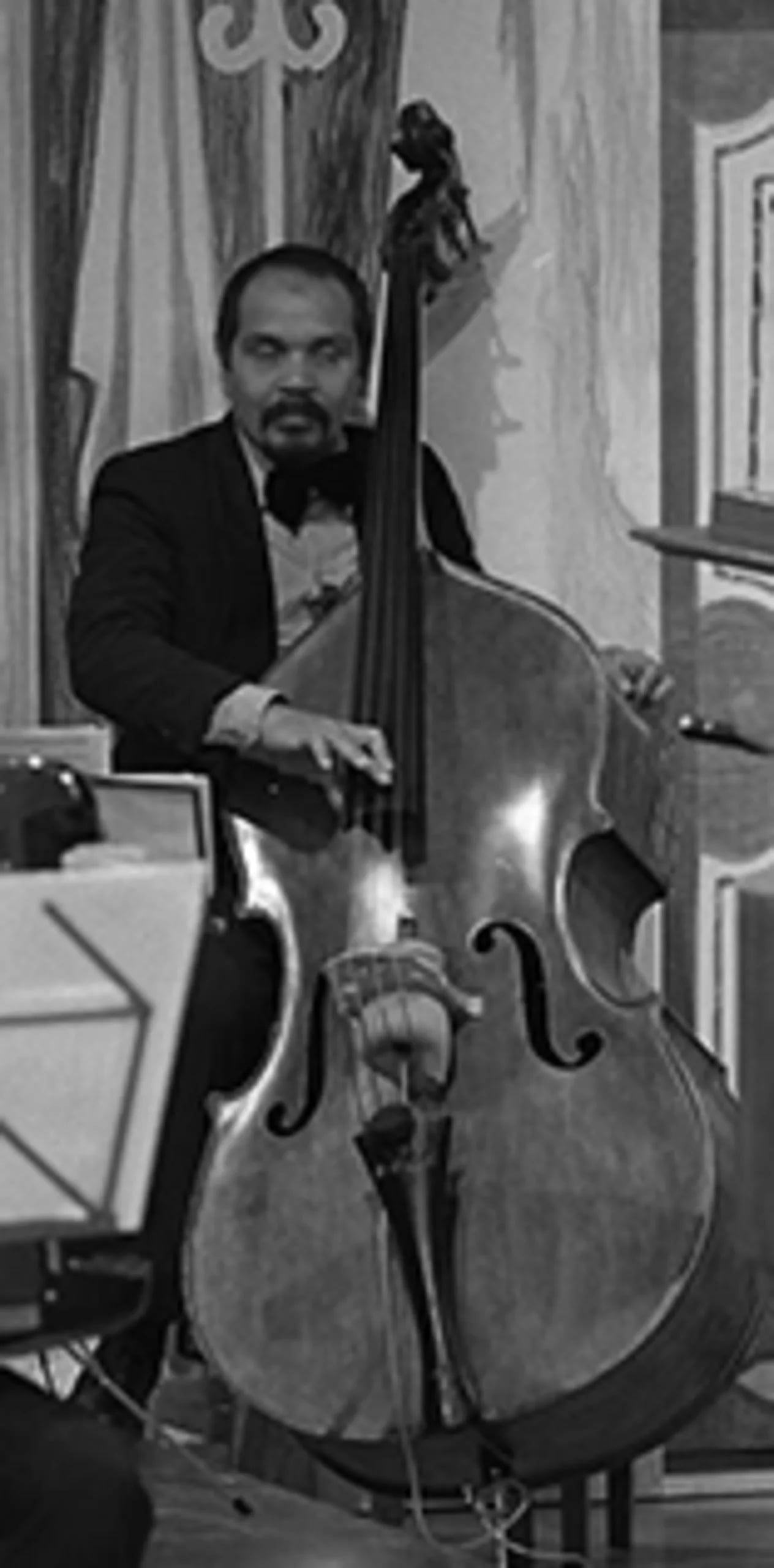 Portrait of Frank Noya (1933–2016) – memorial page