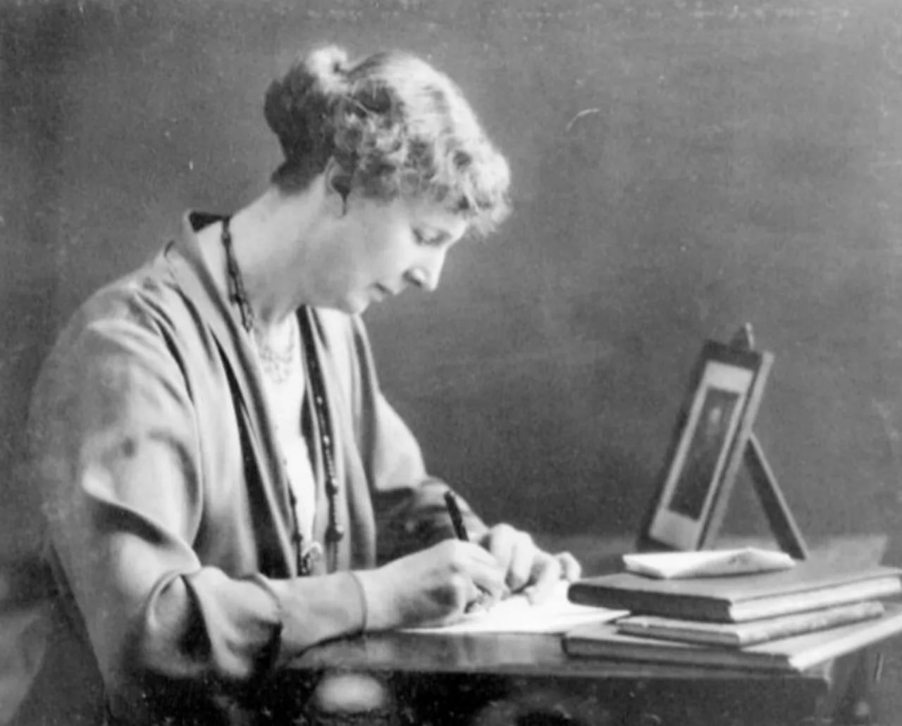 Portrait of Anne Cummins (1869–1936) – memorial page