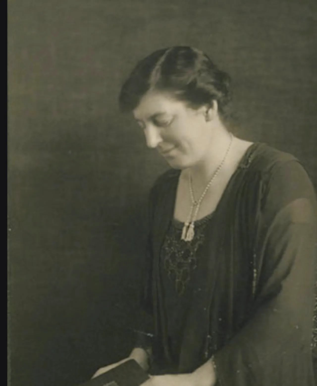 Porträt von Hilda Chamberlain (1872–1967) – Gedenkseite