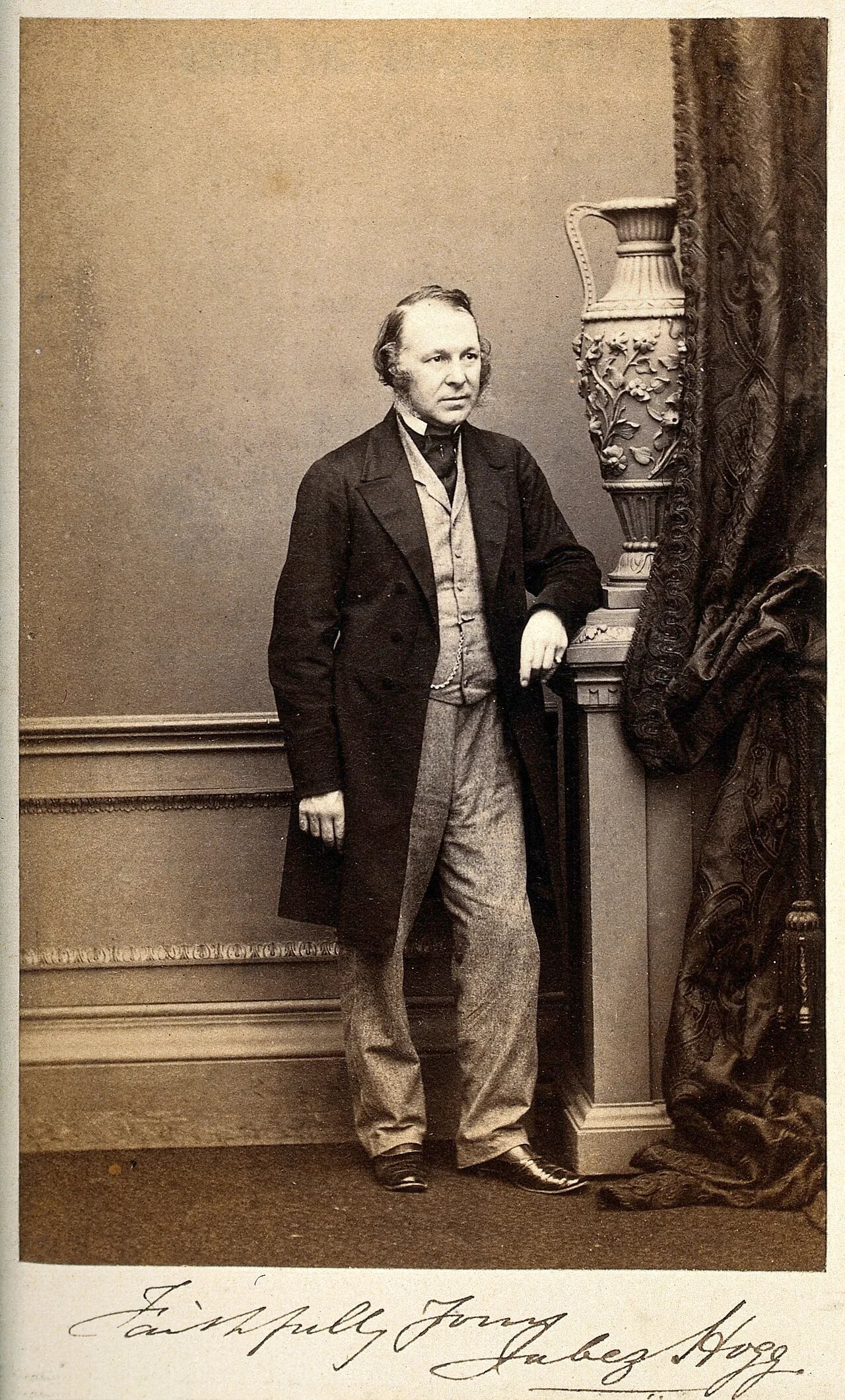 Porträt von Jabez Hogg (1817–1899) – Gedenkseite