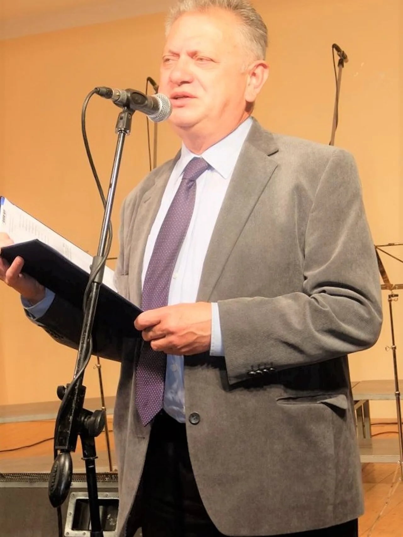 Porträt von Franc Kuzmič (1952–2018) – Gedenkseite