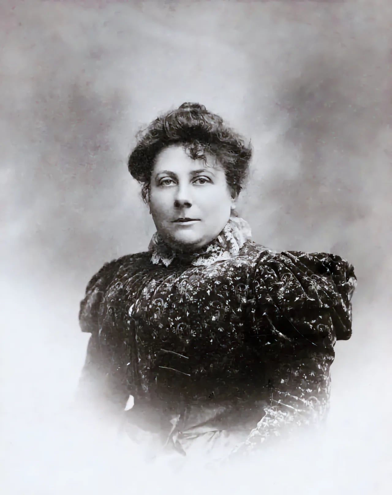 Portrait of Marie-Louise Néron (1866–1942) – memorial page