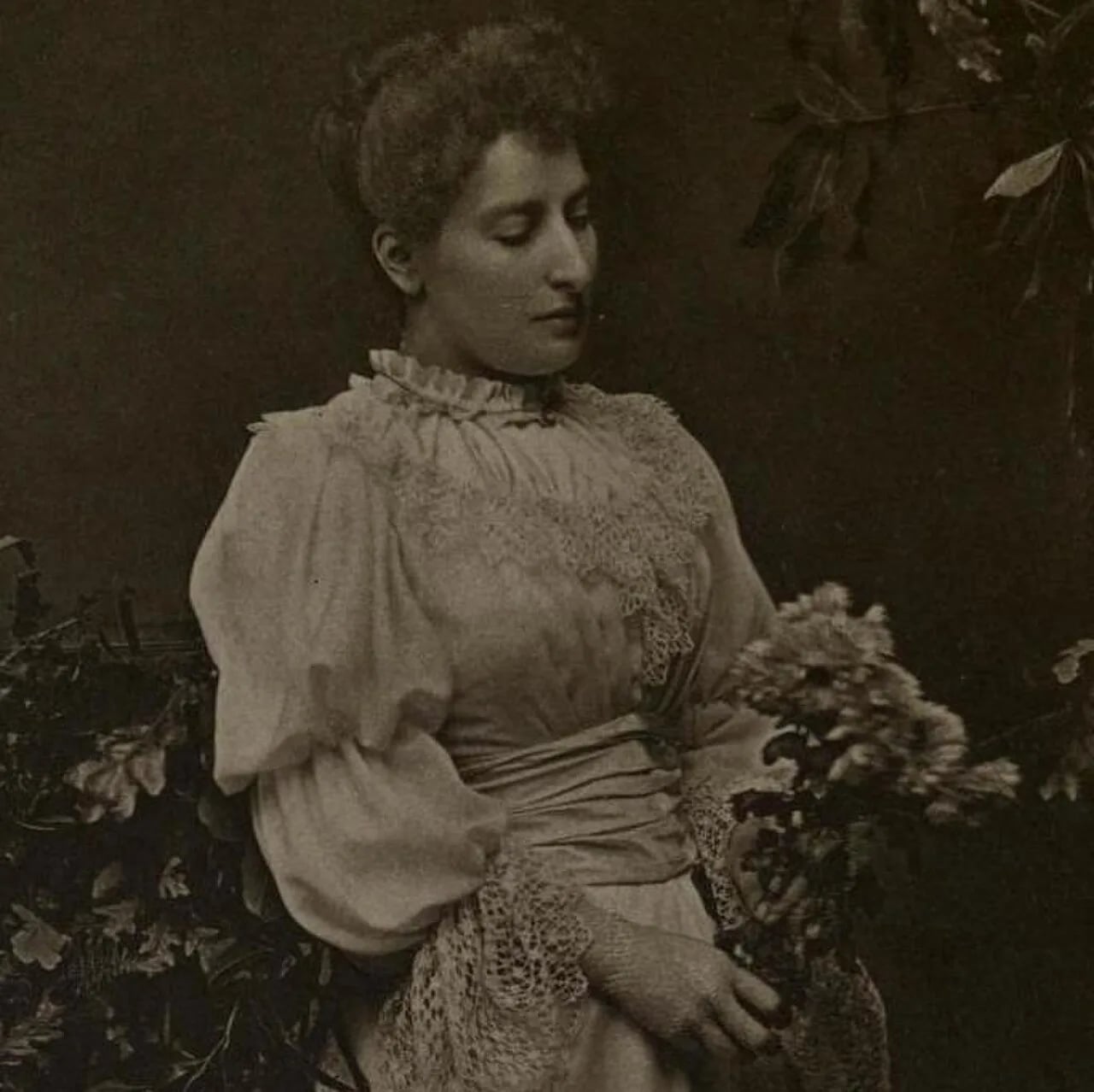 Portrait of Irene Petrie (1864–1897) – memorial page