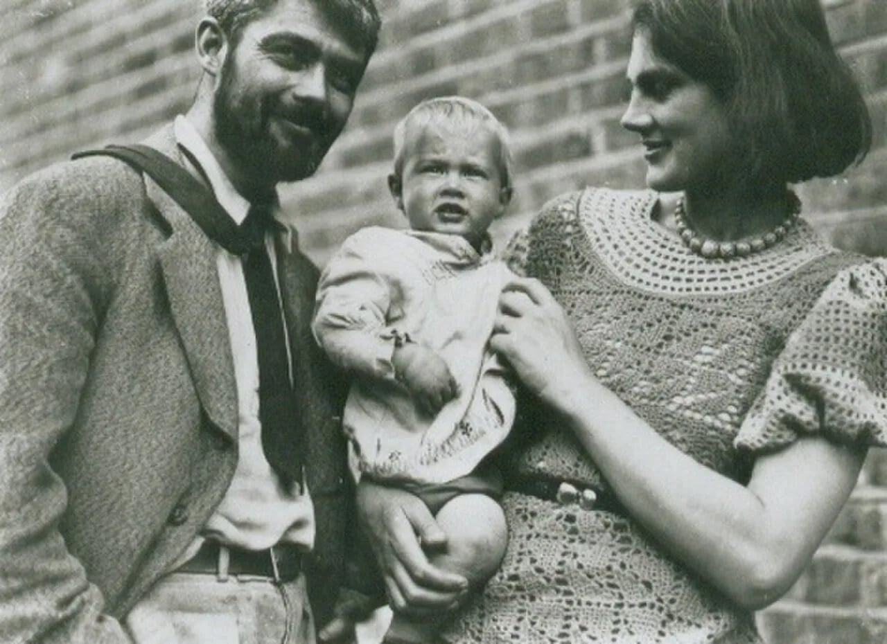 Portrait of Edrica Huws (1907–1999) – memorial page
